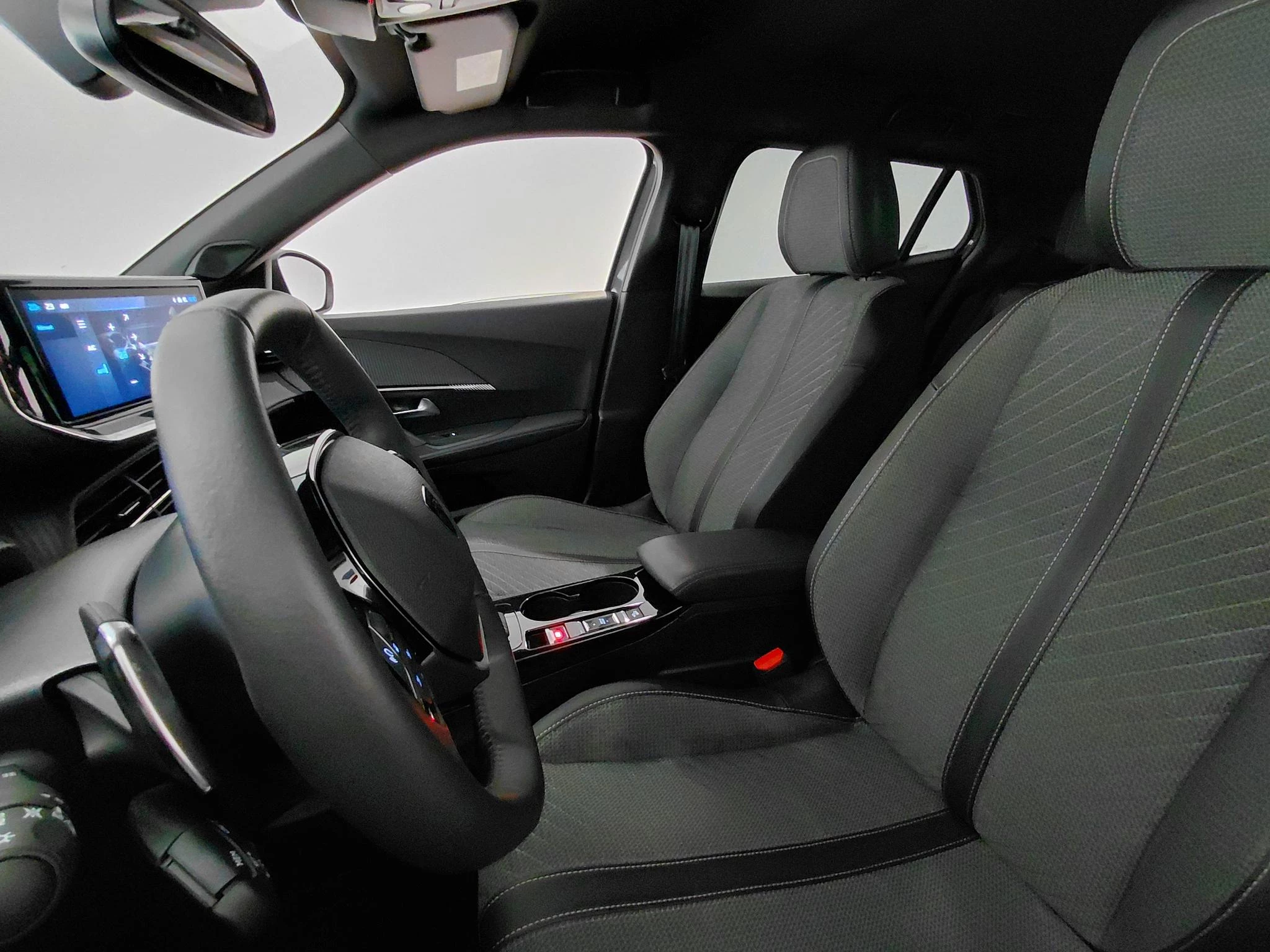 Peugeot 2008 1.2 Hybrid 145 Allure