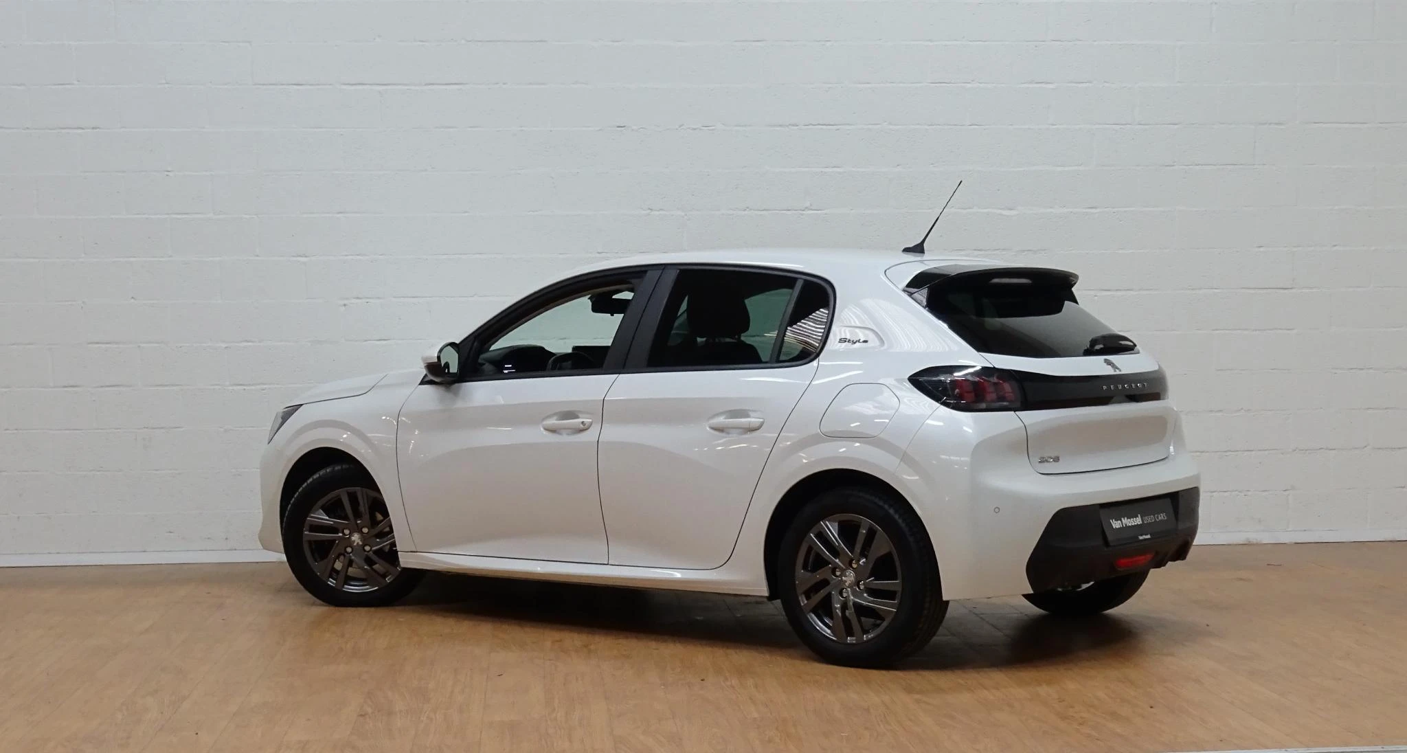 Peugeot-208-image-3
