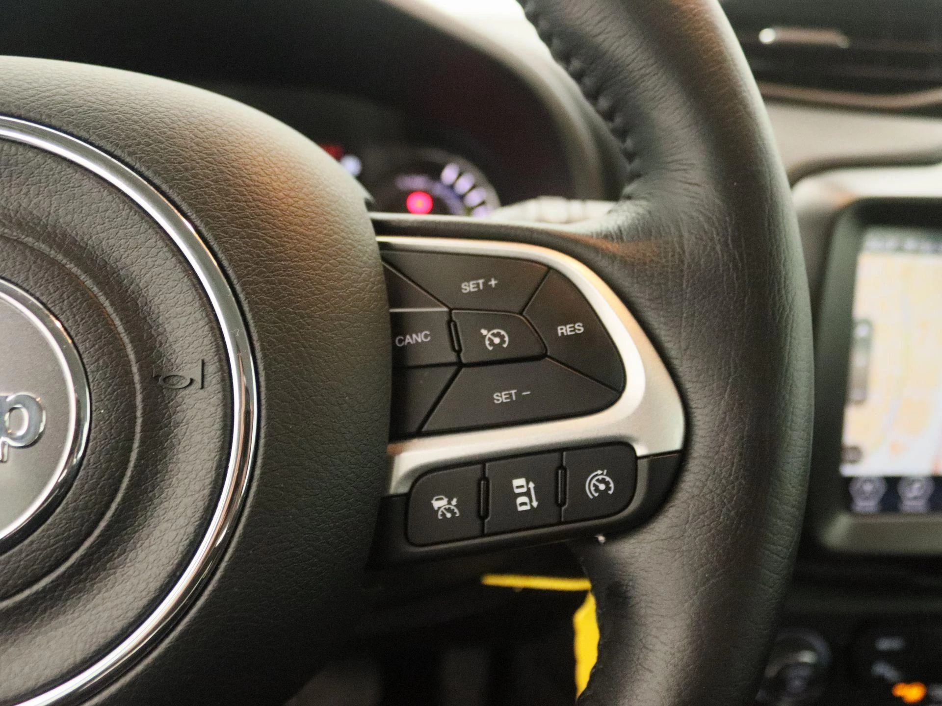 Jeep-Renegade-image-20