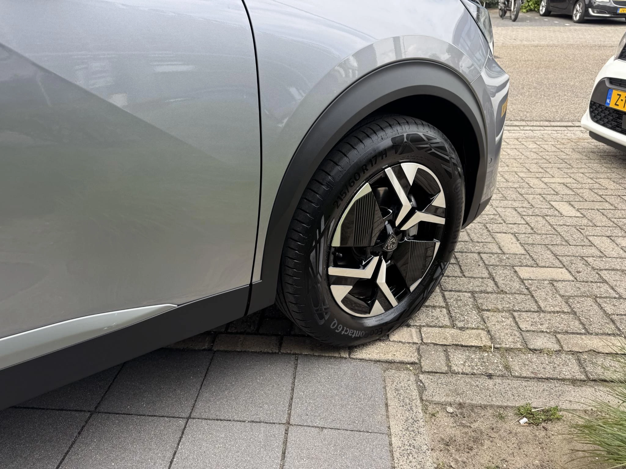 Peugeot-2008-image-13