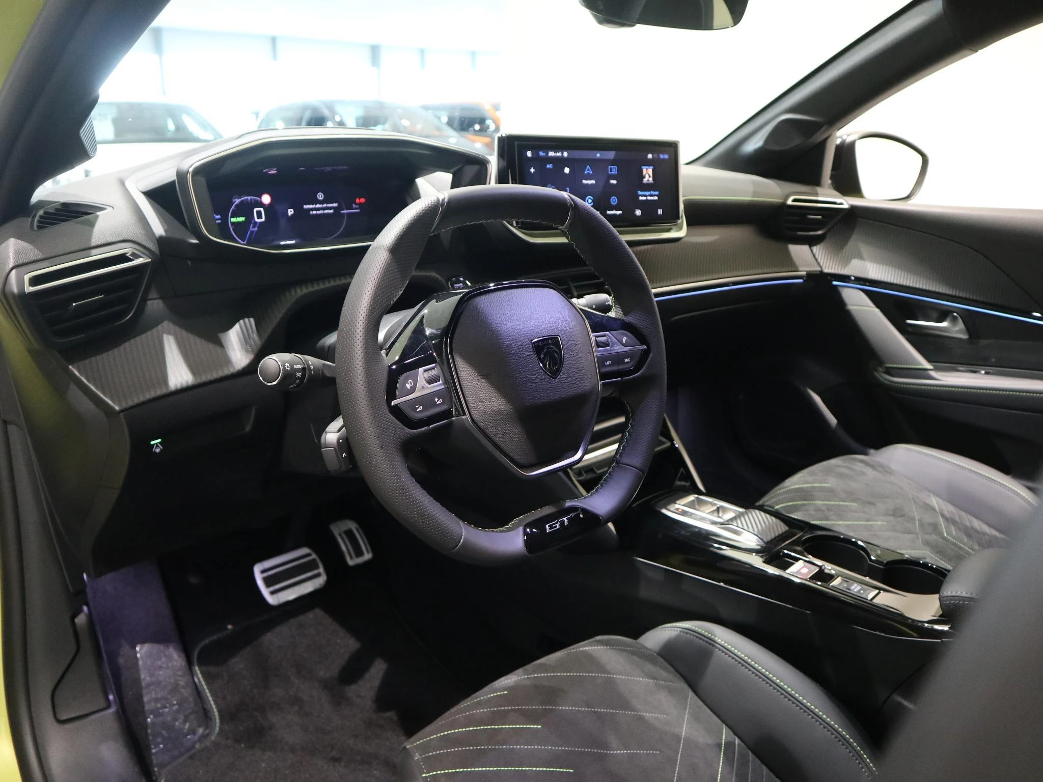 Peugeot-e-208-image-3