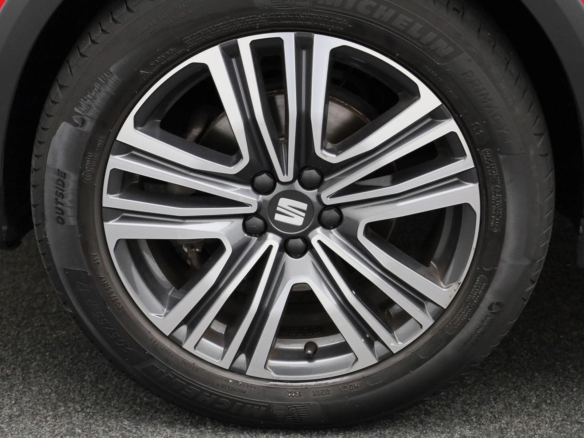 SEAT-Arona-image-11