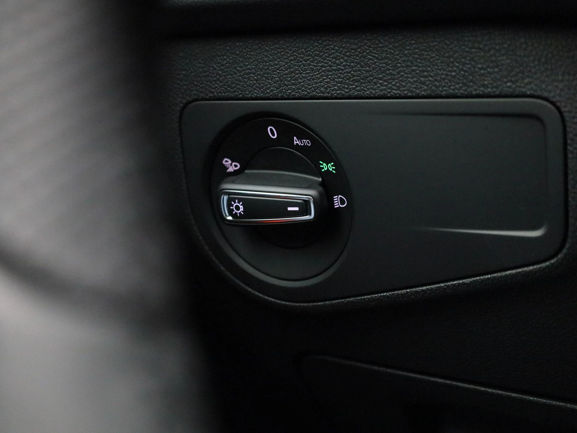 Volkswagen-Tiguan-image-31