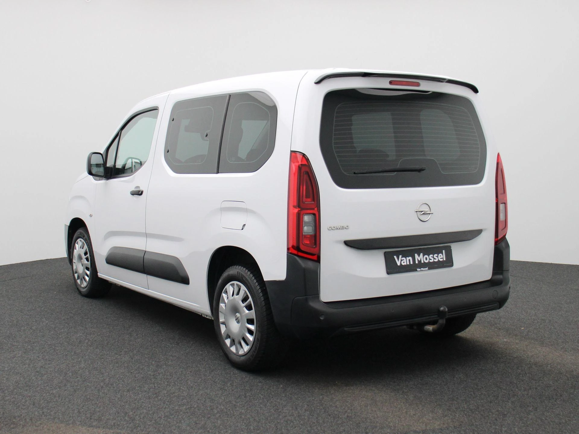 Opel-Combo Life-image-1
