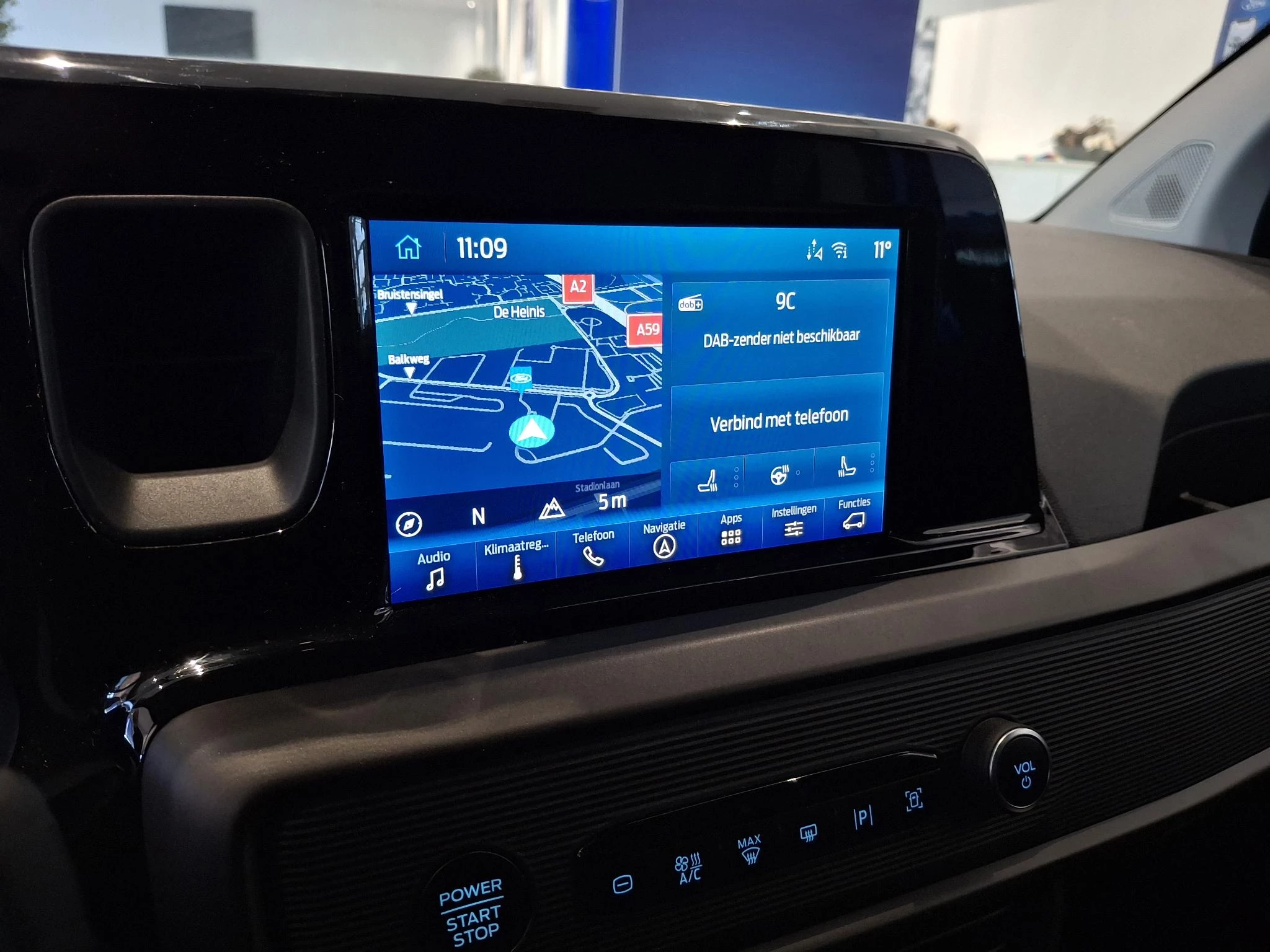 Ford-Transit Courier-image-13