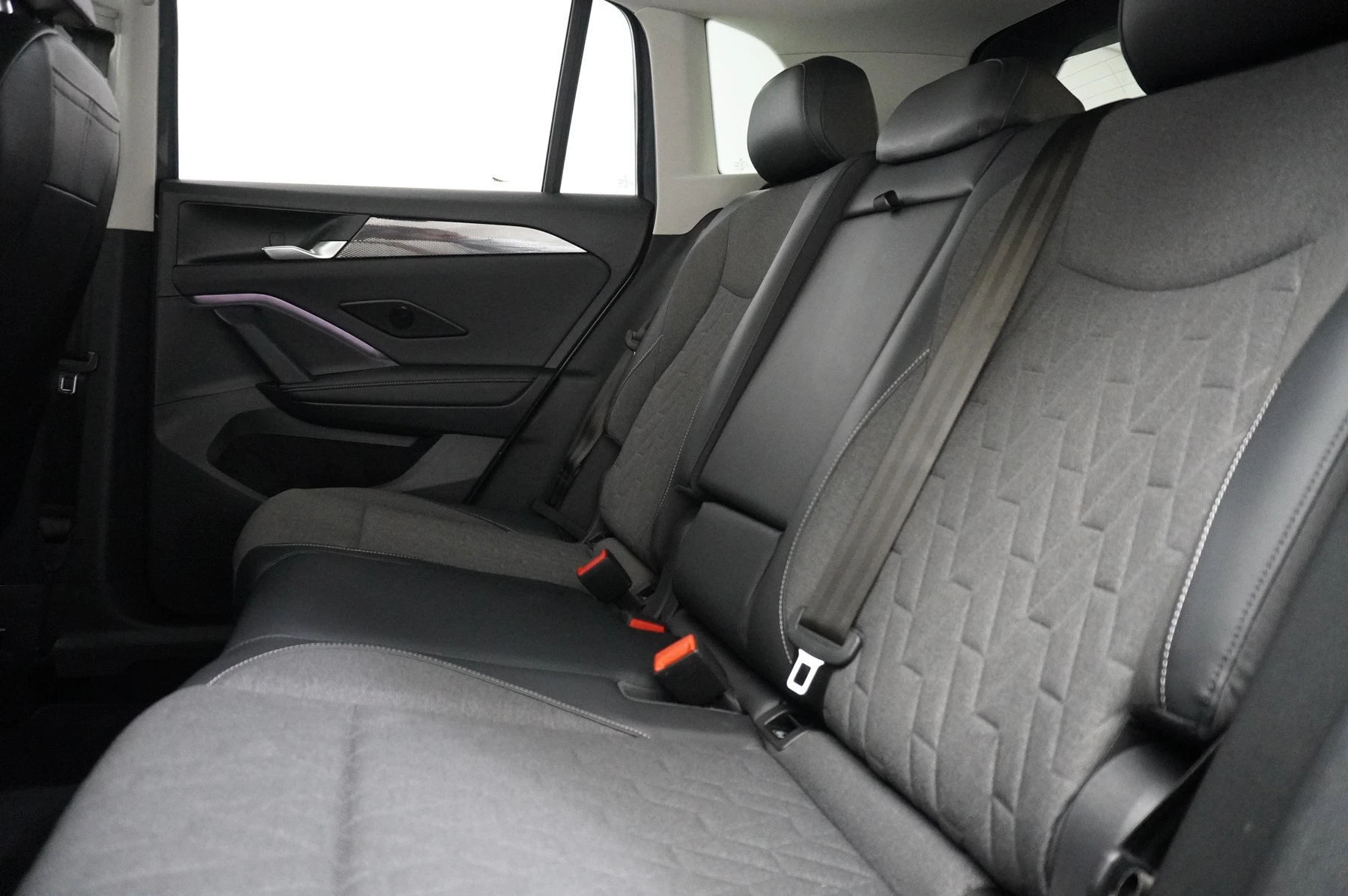 Volkswagen-Tiguan-image-11