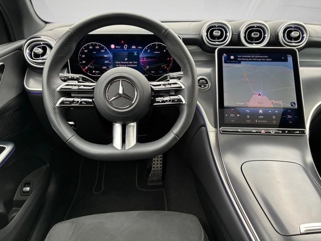 Mercedes-Benz-GLC 220 d-image-10
