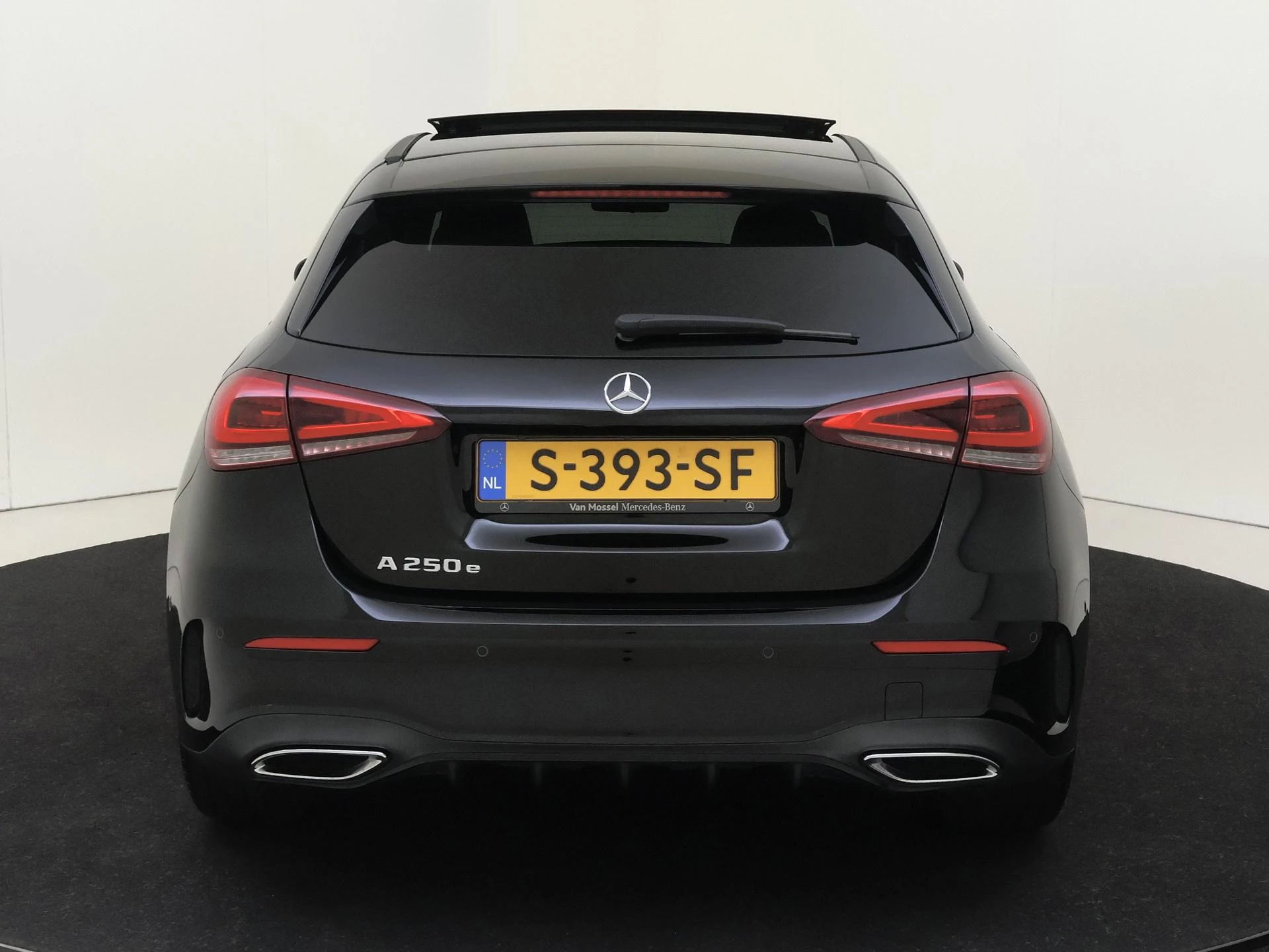 Mercedes-Benz-A-Klasse-image-6
