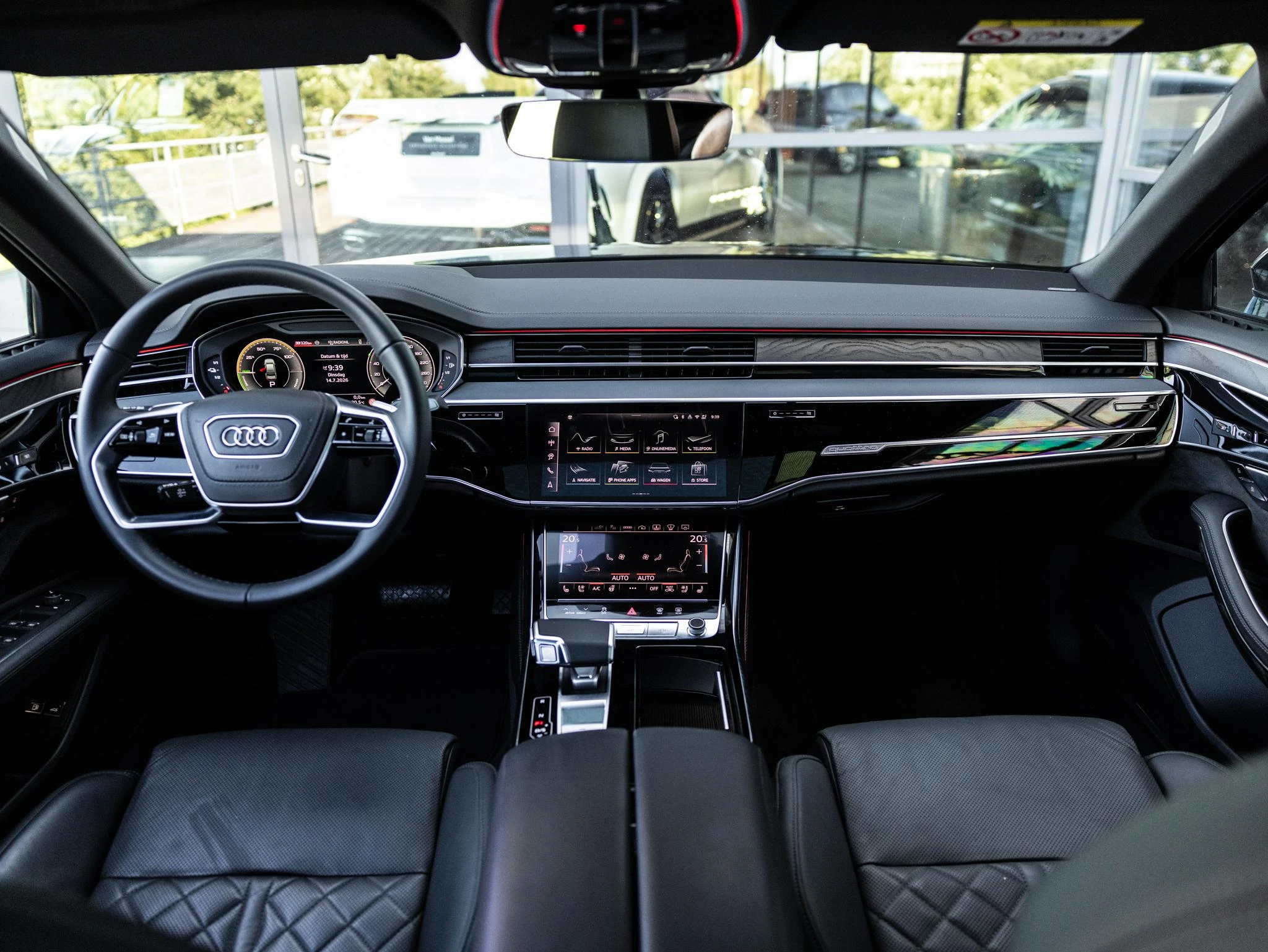 Audi A8 60 TFSI e quattro 462 PK