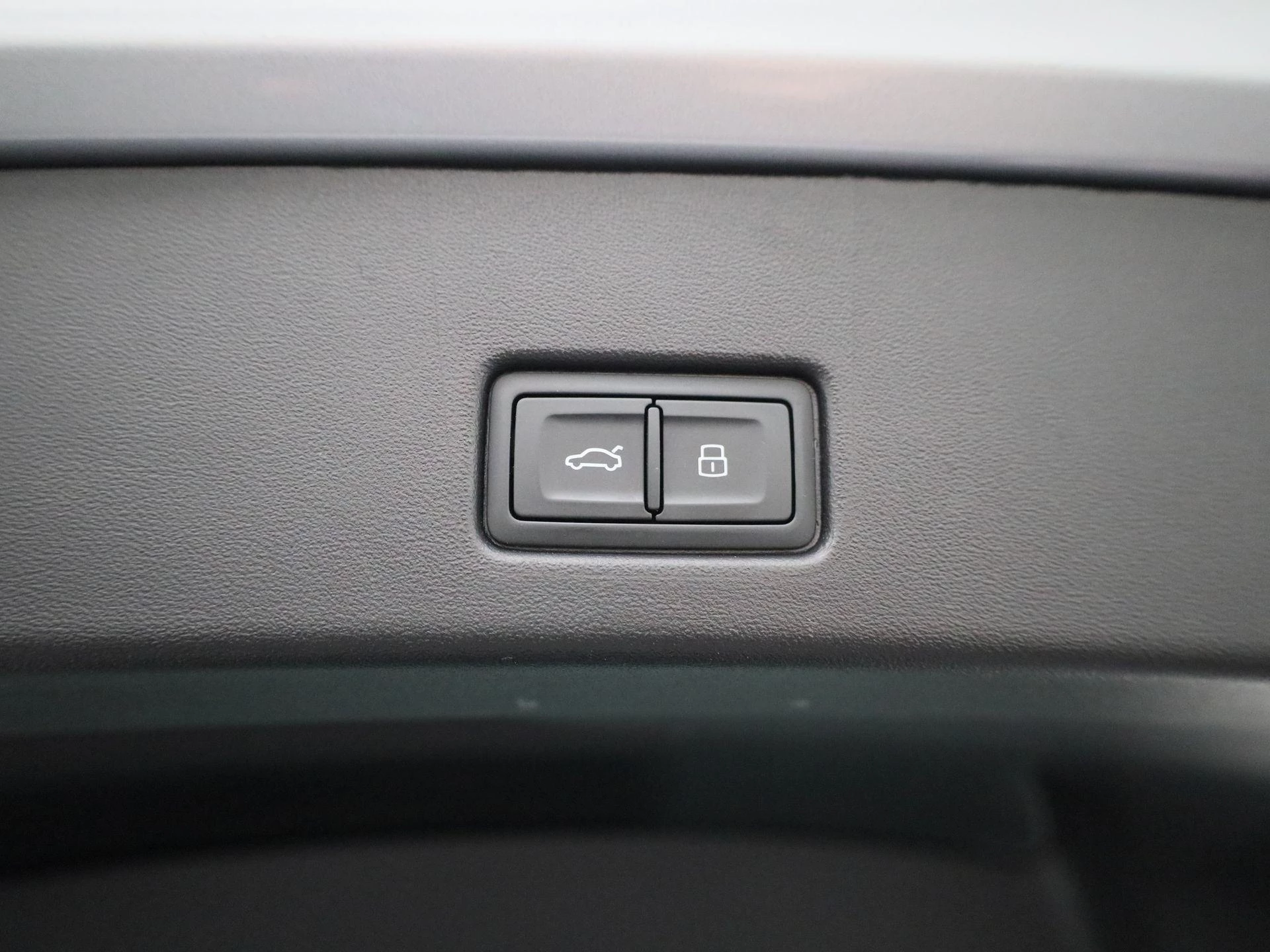 Audi-Q4 Sportback e-tron-image-12