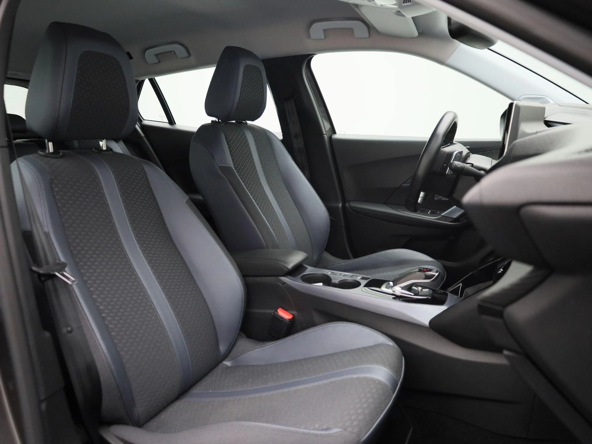 Peugeot 2008 1.2 Puretech 96kW S&S EAT8 Allure
