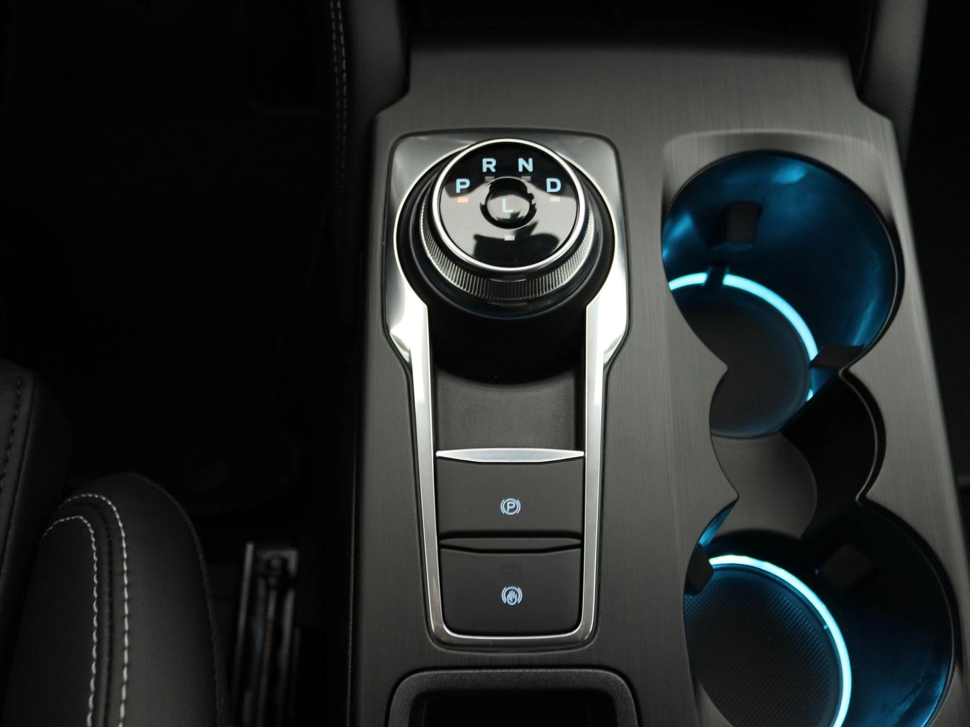 Ford-Kuga-image-10