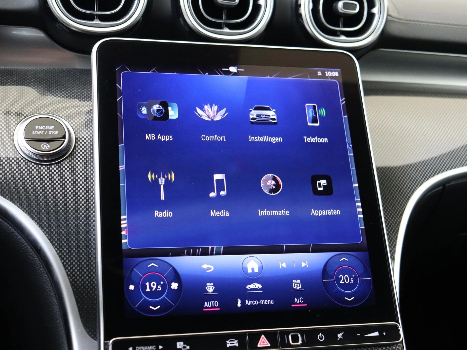 Mercedes-Benz-C-Klasse-image-16