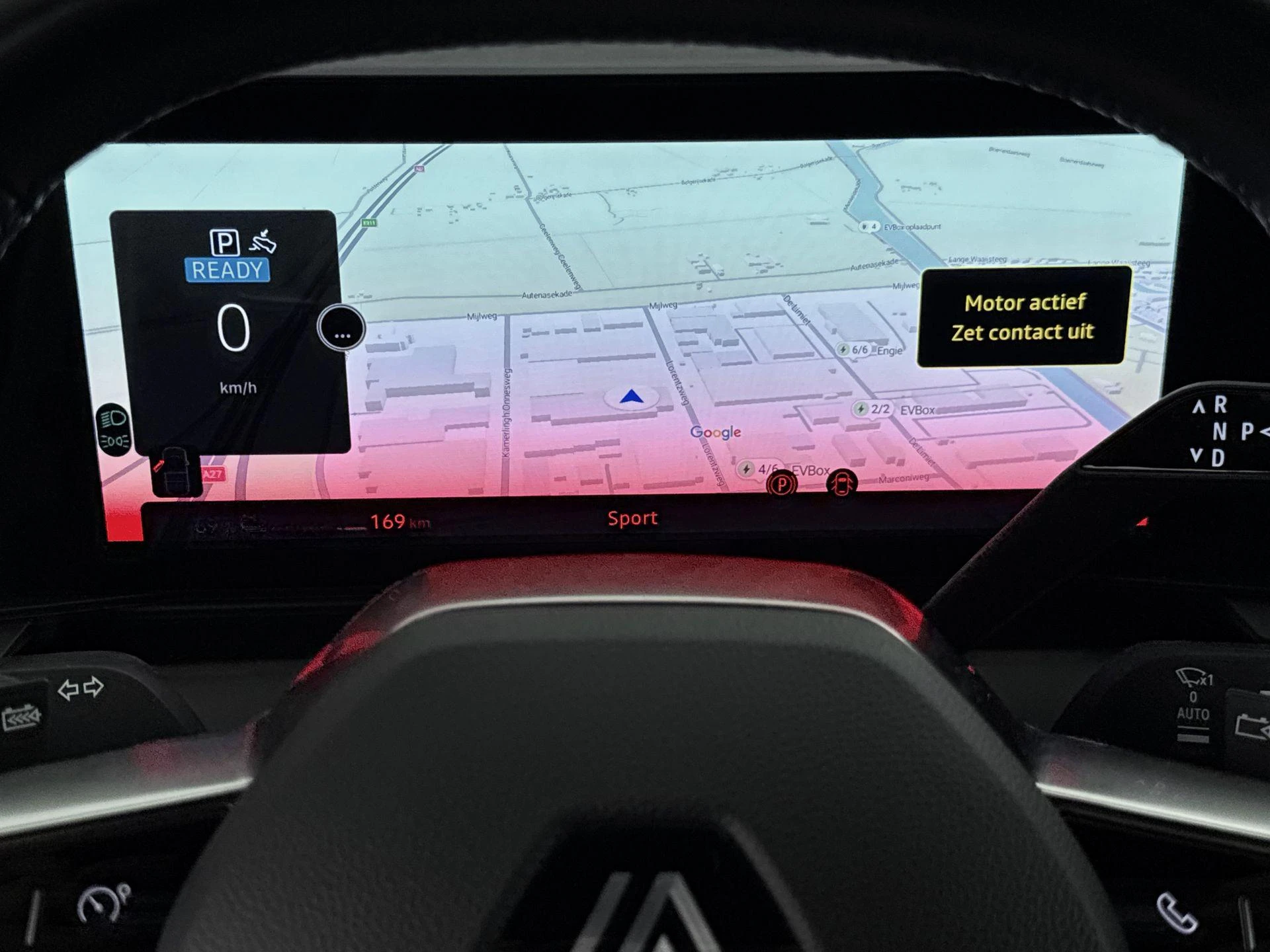 Renault-Megane E-Tech-image-8