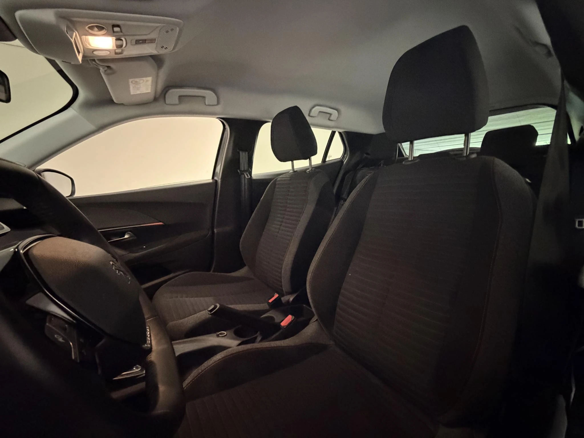Peugeot-2008-image-14
