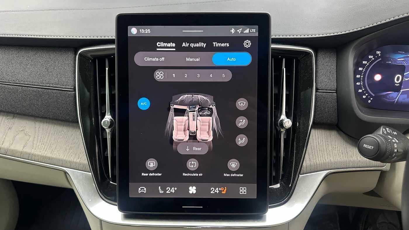 Volvo-XC90-image-40