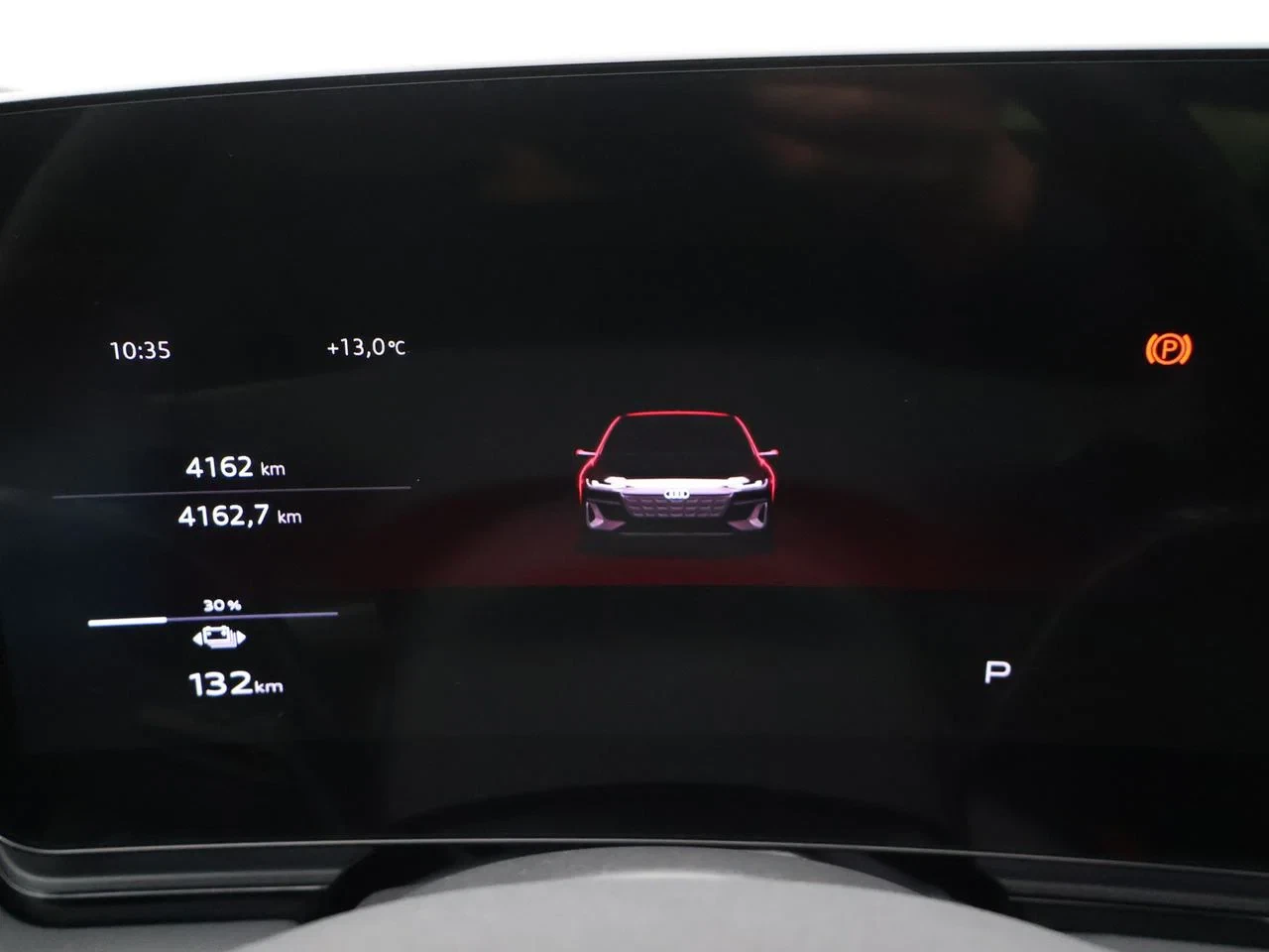 Audi-A6 Avant e-tron-image-19