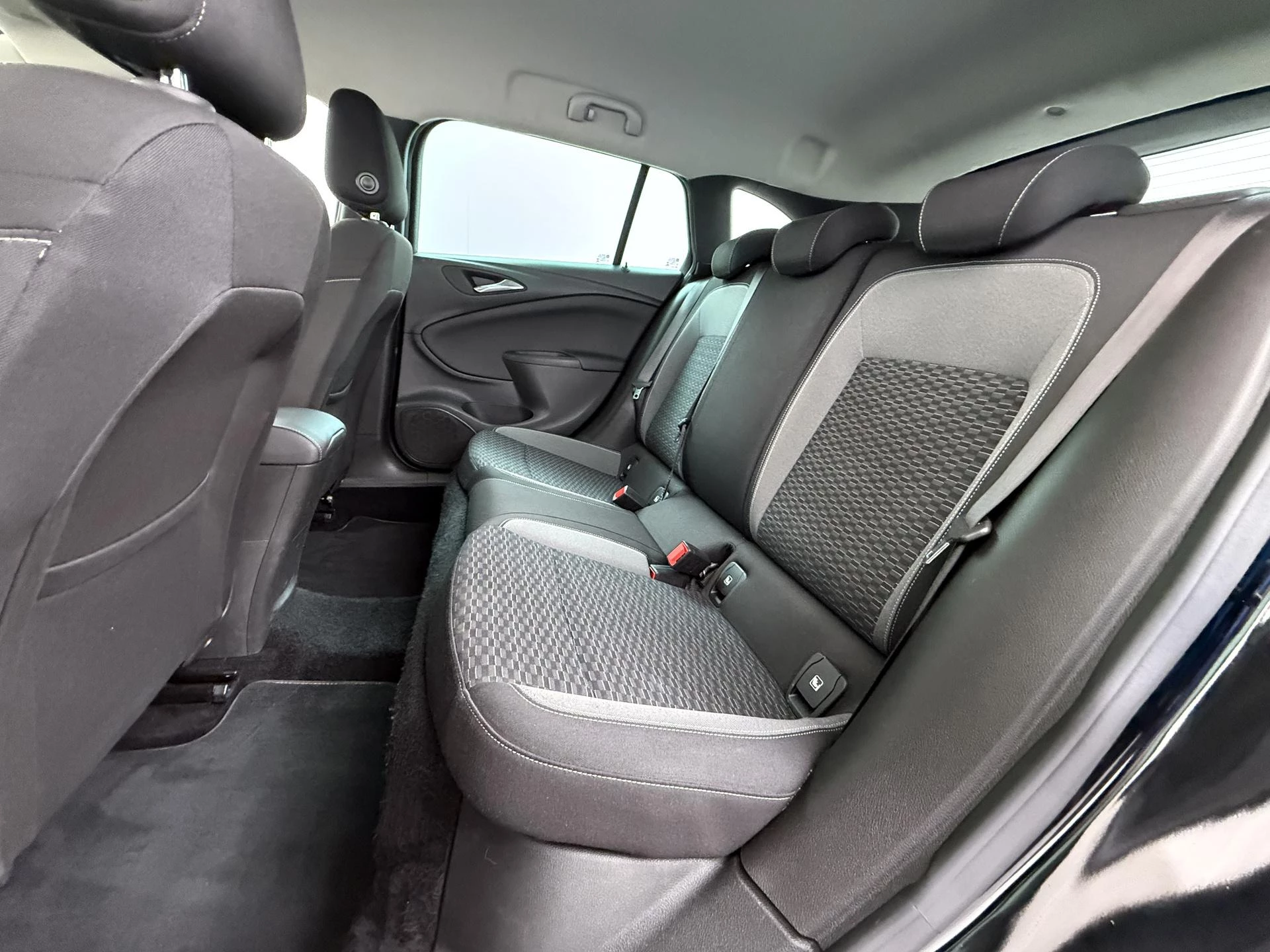 Opel Astra Sports Tourer 1.2 Edition