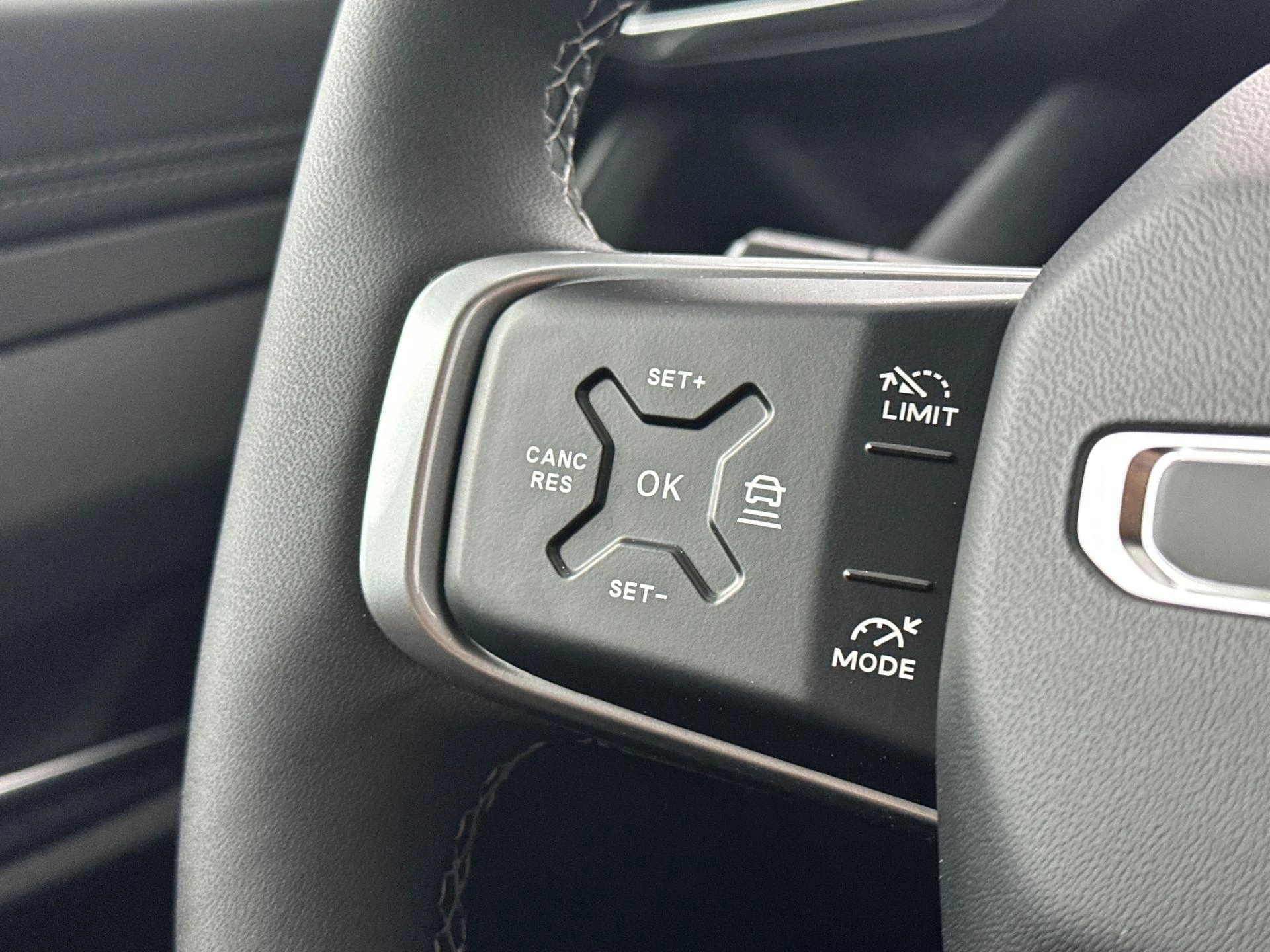 Jeep Compass First Edition 74 kWh