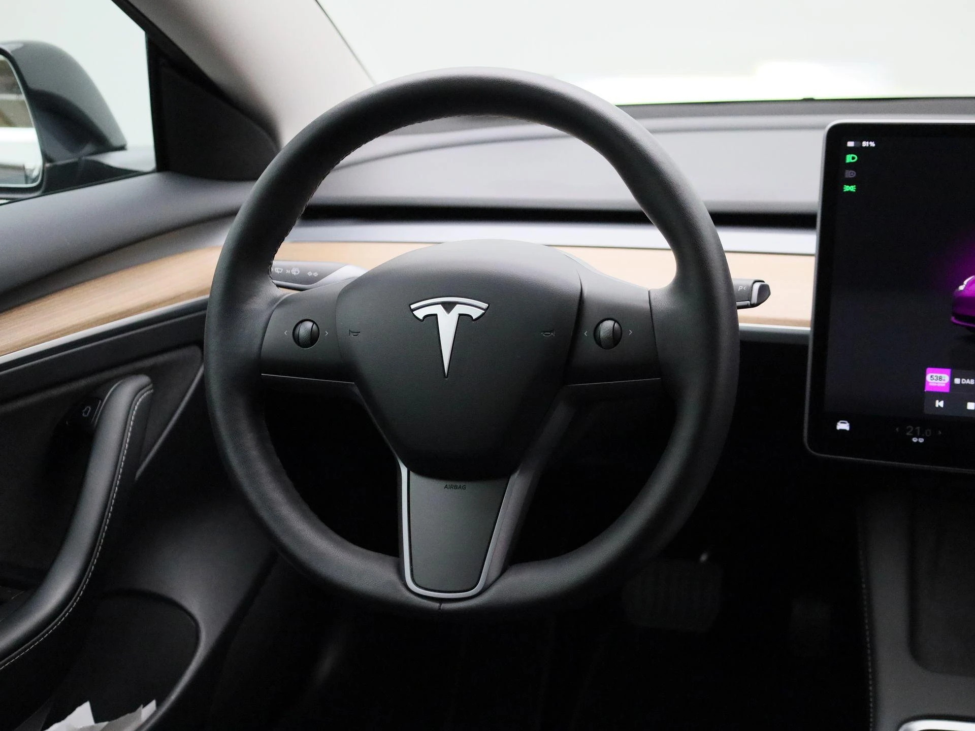Tesla-Model 3-image-9