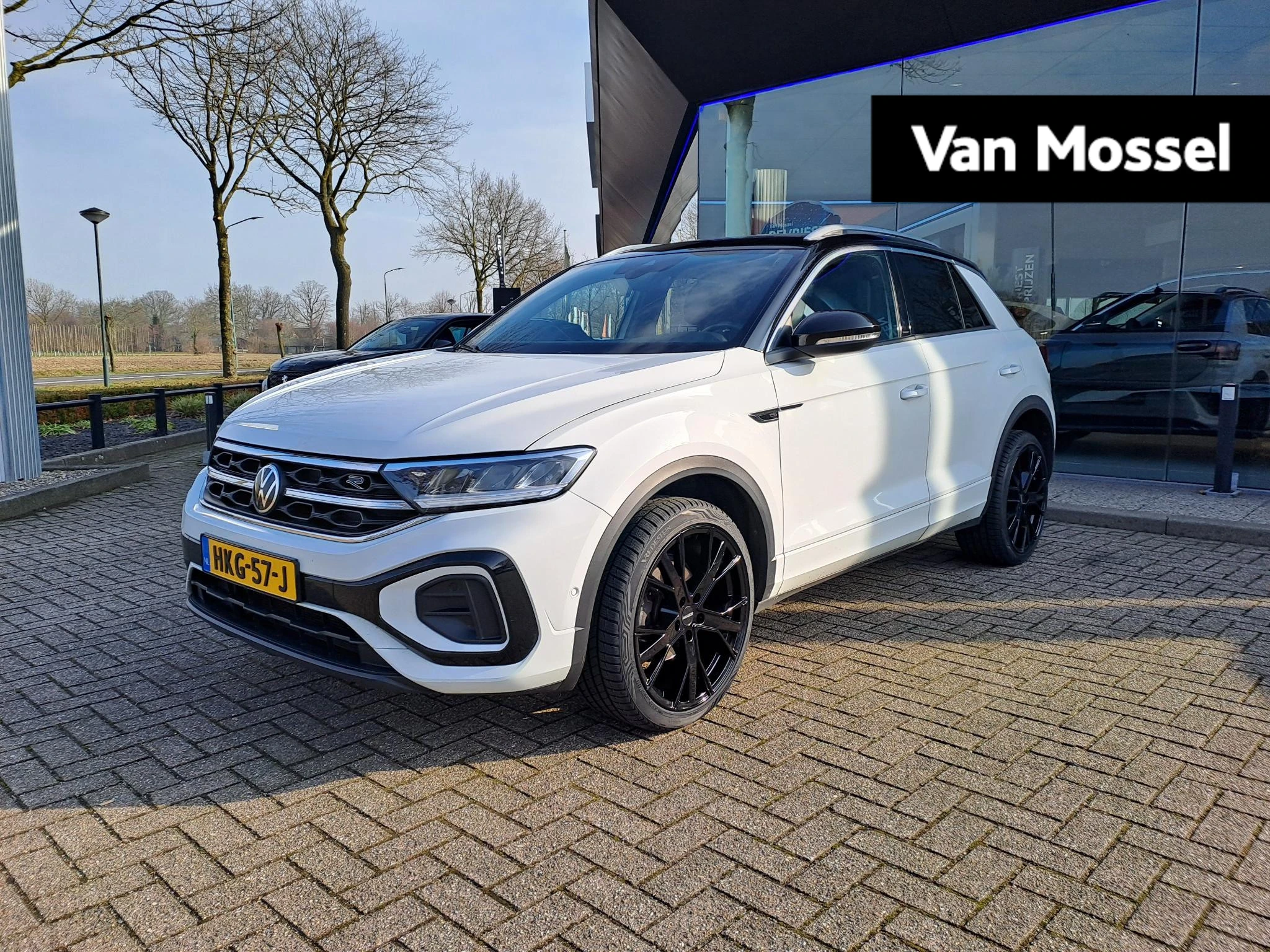 Volkswagen-T-Roc-image-0