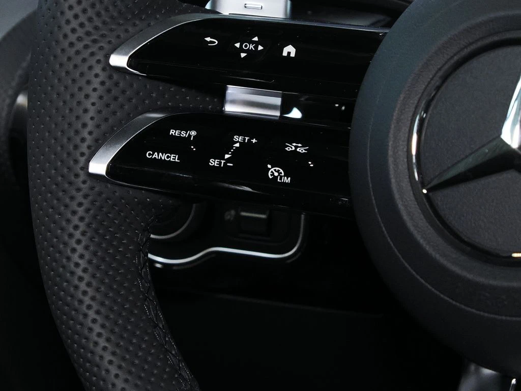Mercedes-Benz-A-Klasse 180-image-11