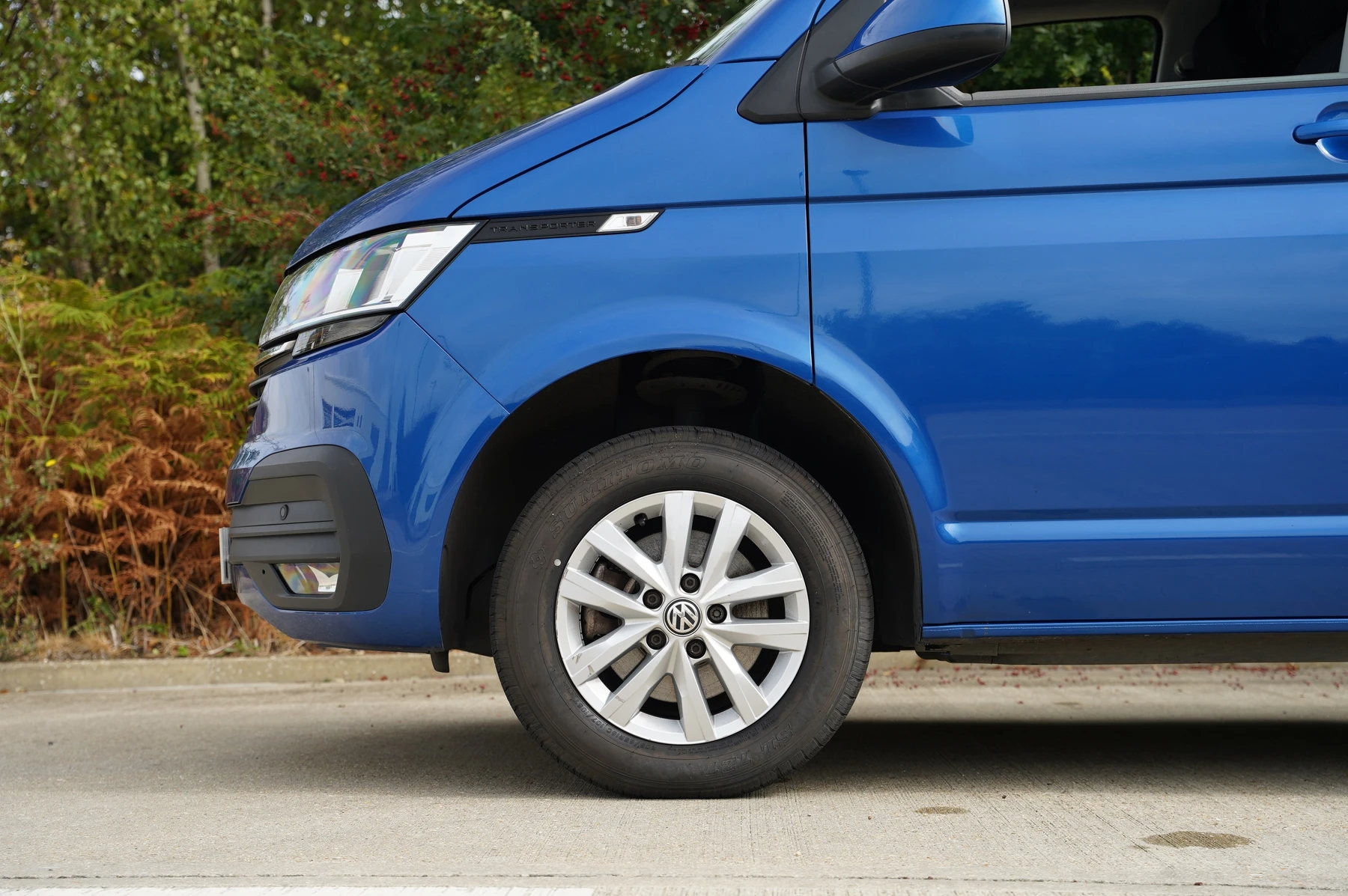Volkswagen-Transporter-image-4