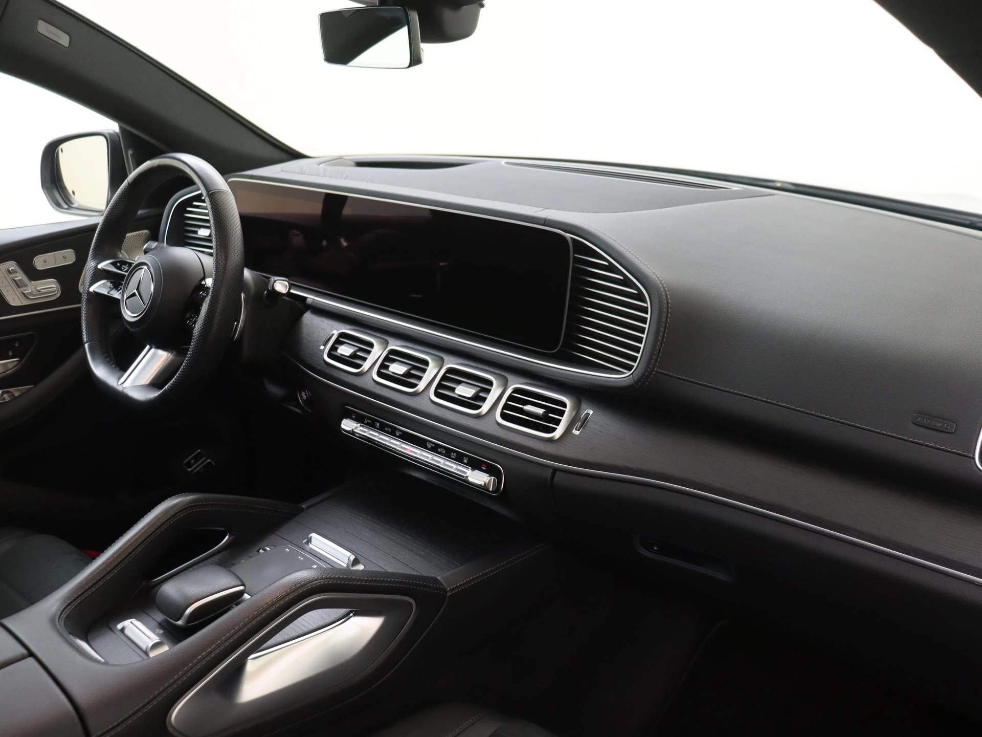 Mercedes-Benz-GLE-image-3