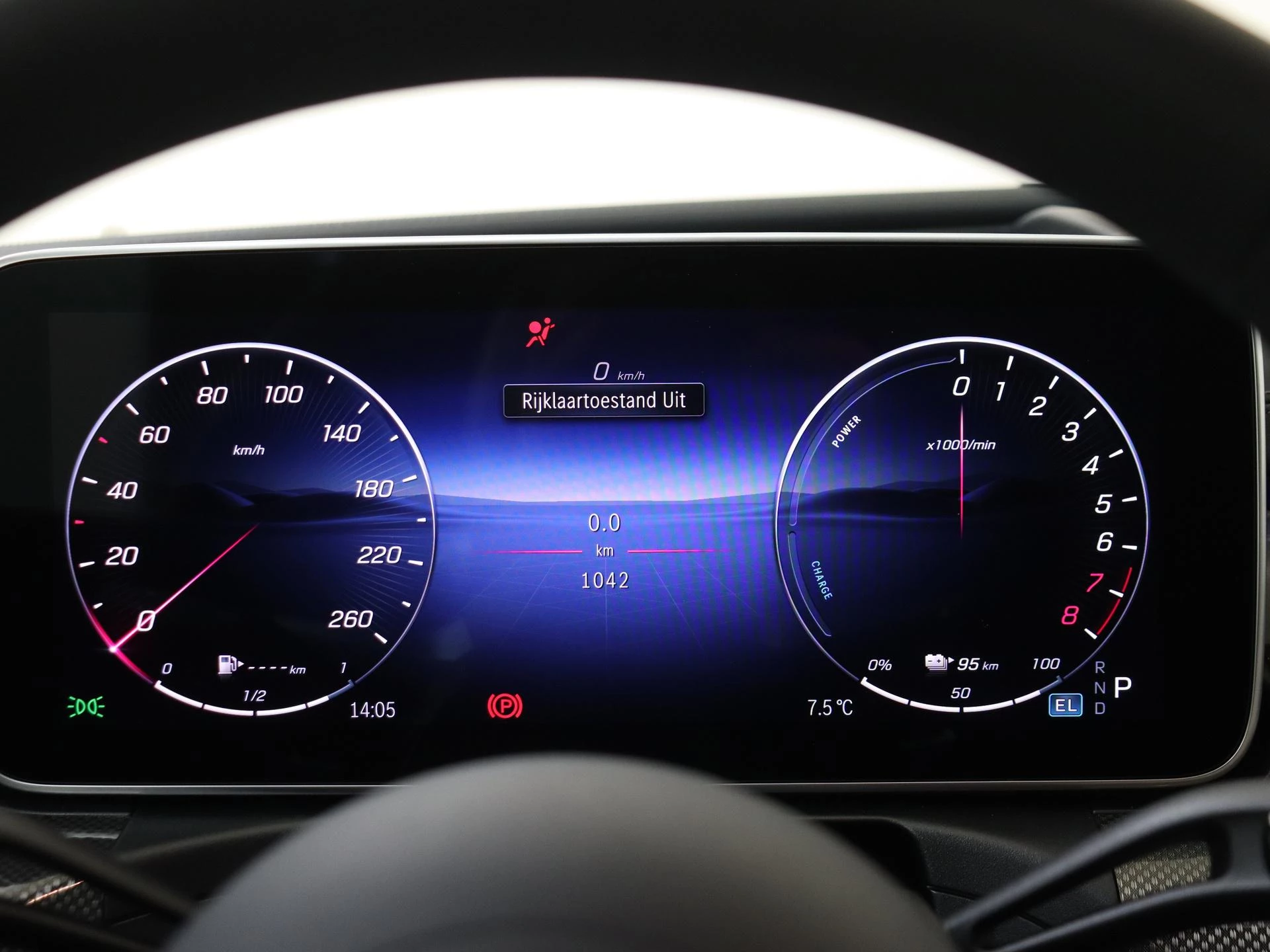 Mercedes-Benz-CLE-image-14