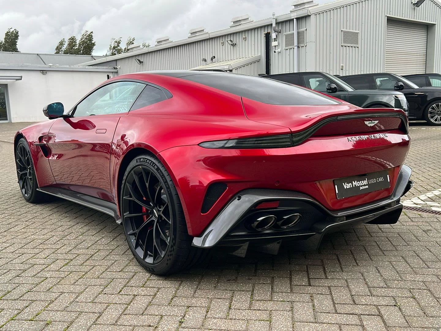 Aston Martin V8 Vantage, image 4
