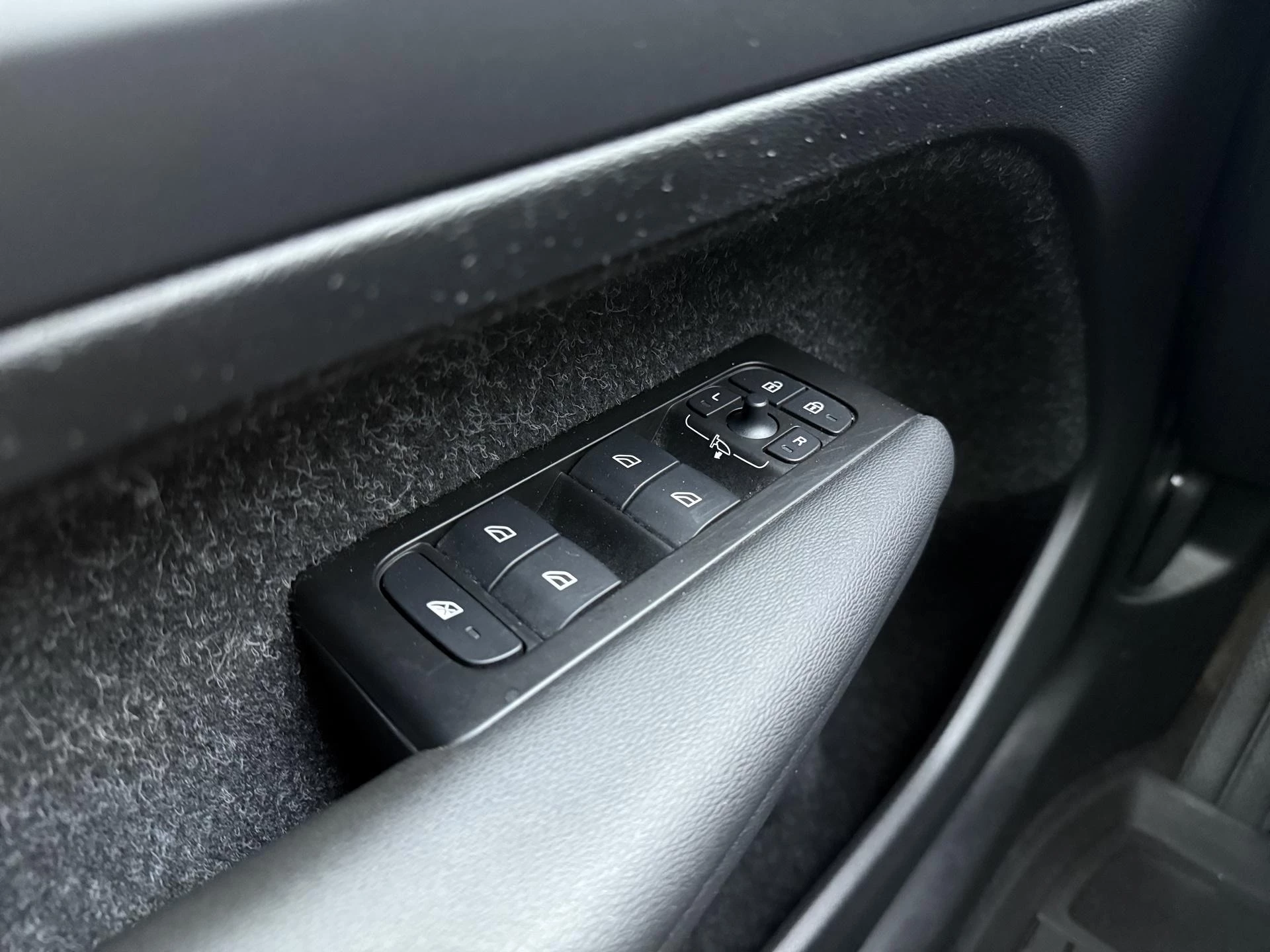 Volvo-XC40-image-17