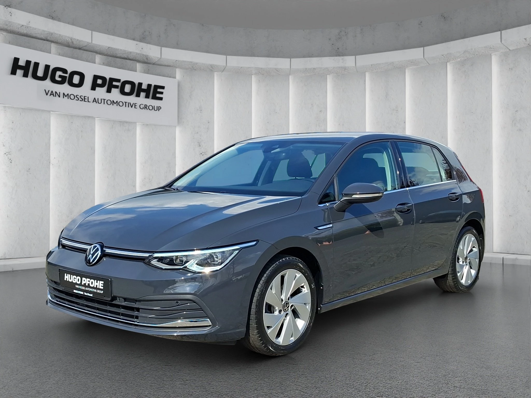 Volkswagen-Golf-image-0