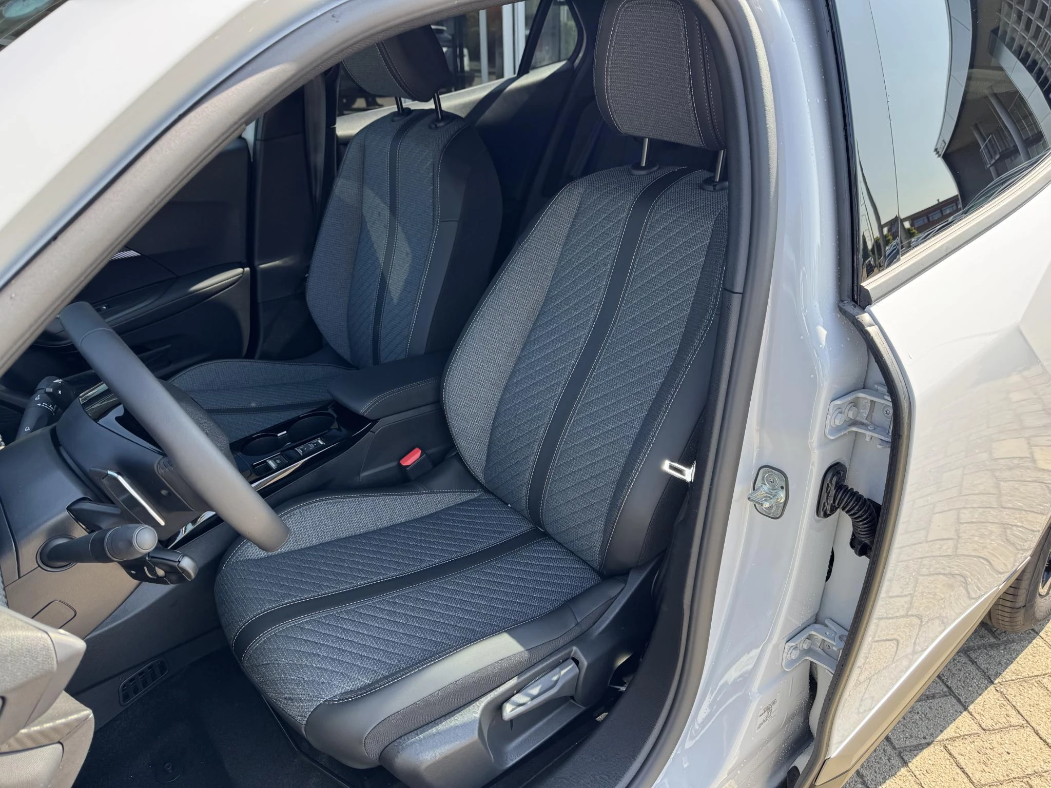 Peugeot-2008-image-14