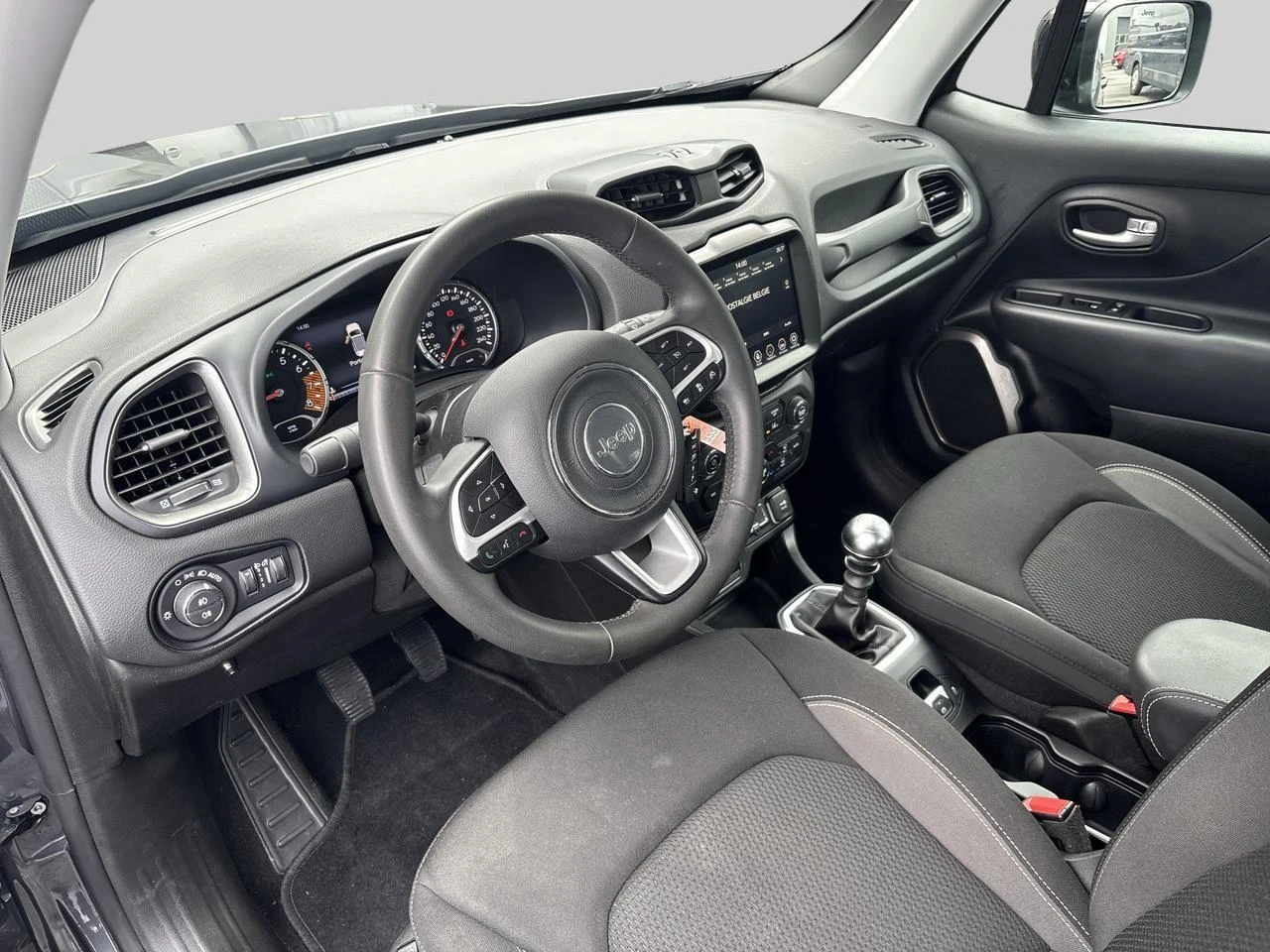 Jeep-Renegade-image-8
