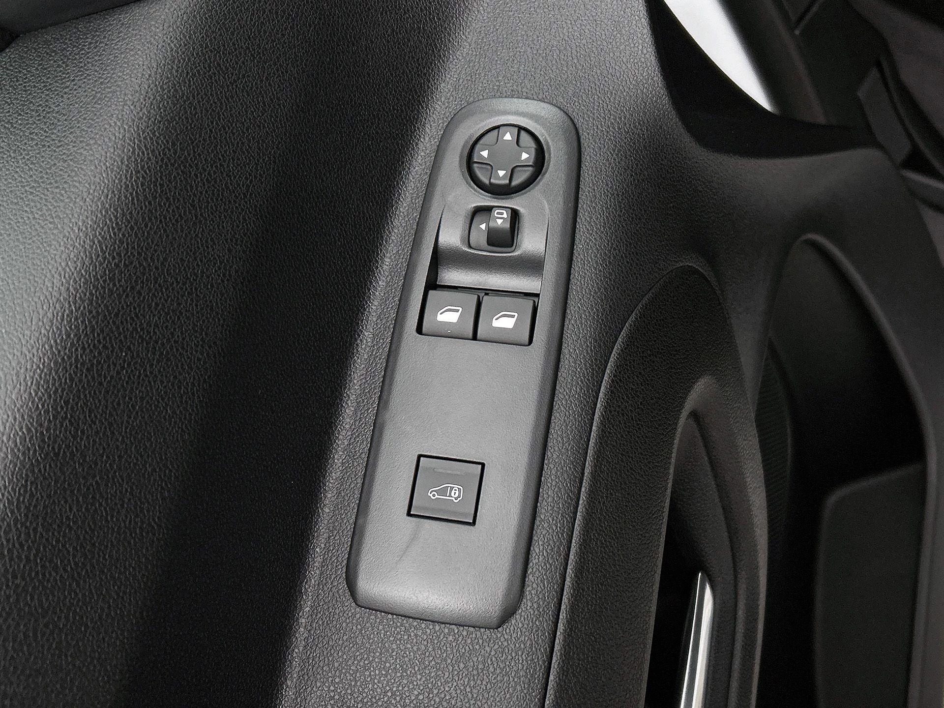 Opel-Combo-e-image-26