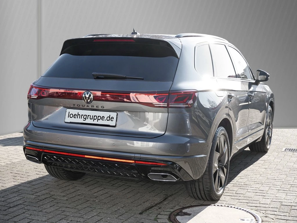 Volkswagen-Touareg-image-3