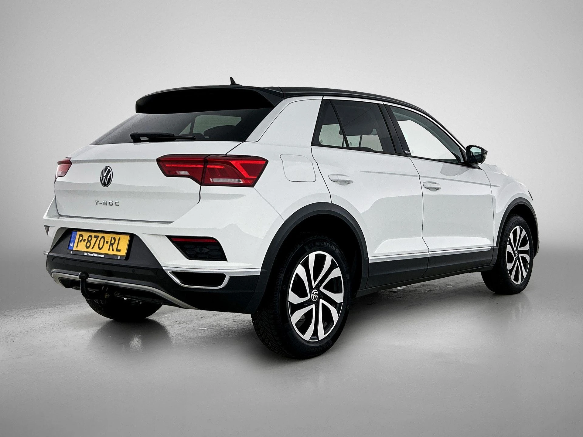 Volkswagen-T-Roc-image-3