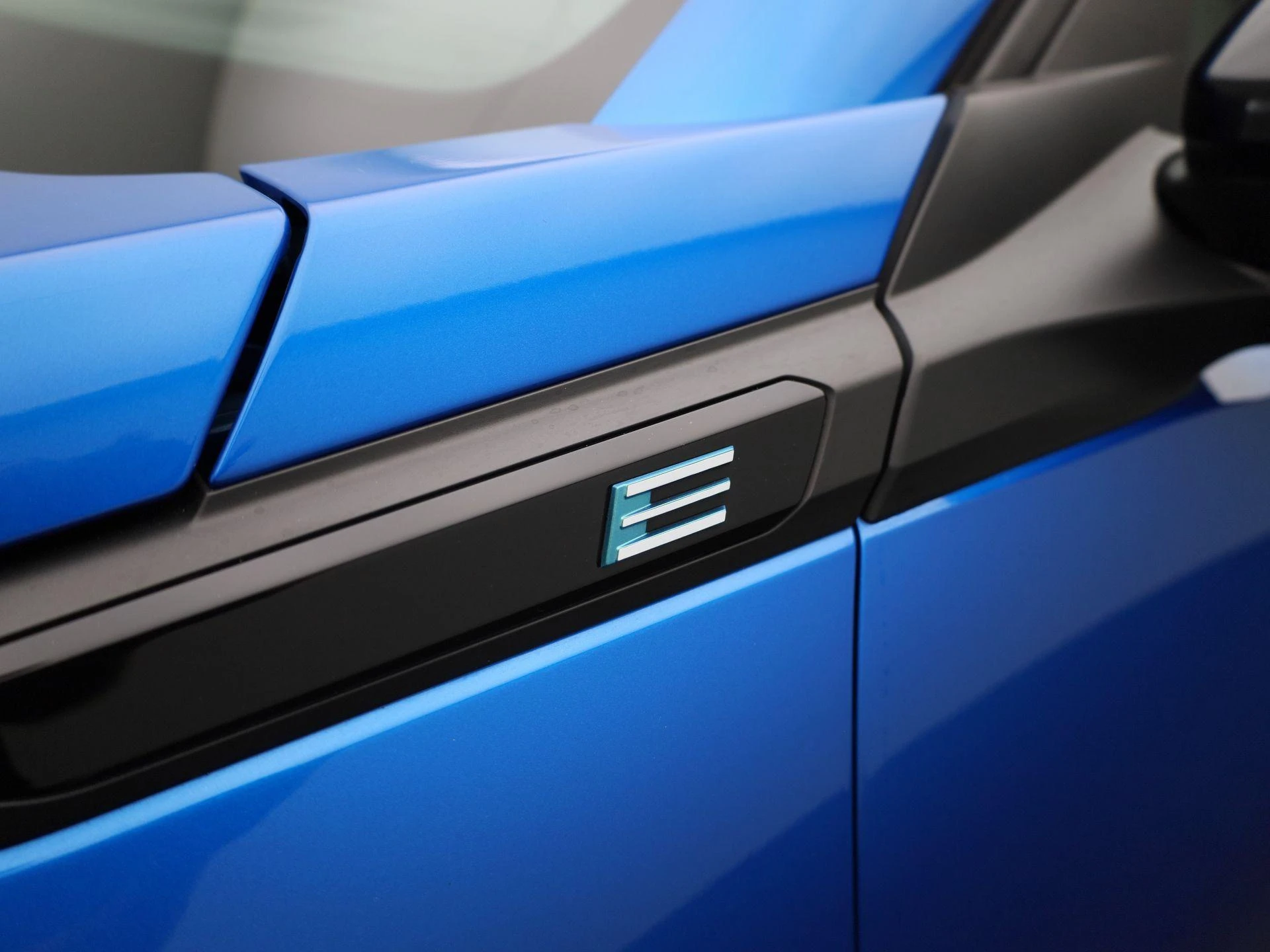 Peugeot-e-2008-image-16