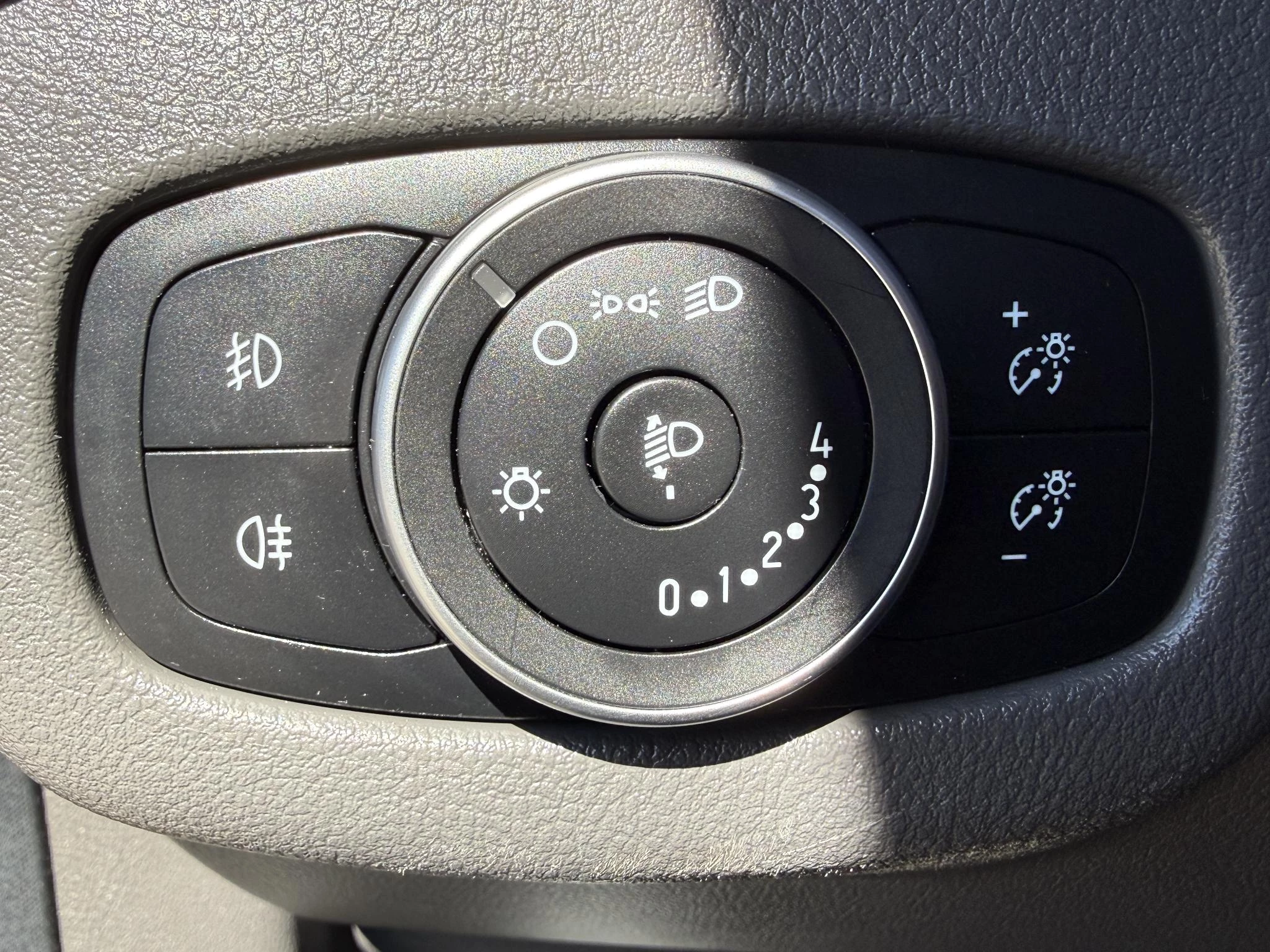 Ford-Transit Connect-image-10