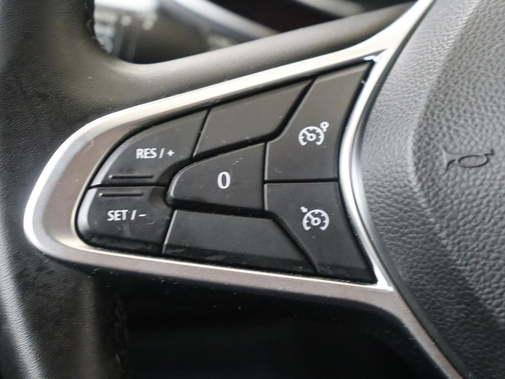 Renault-Captur-image-16