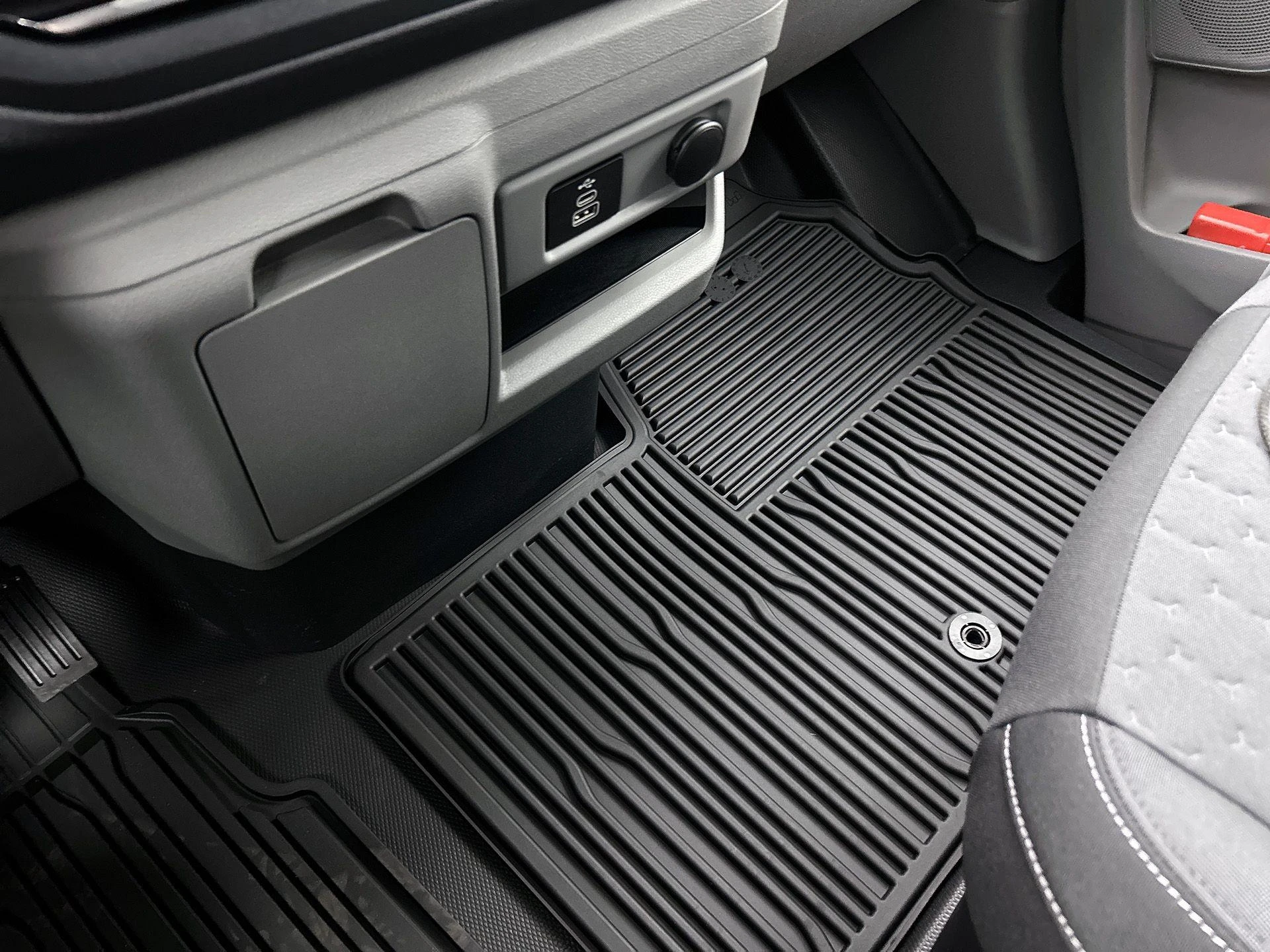 Ford Transit Custom 340 L2H1 Limited 65 kWh