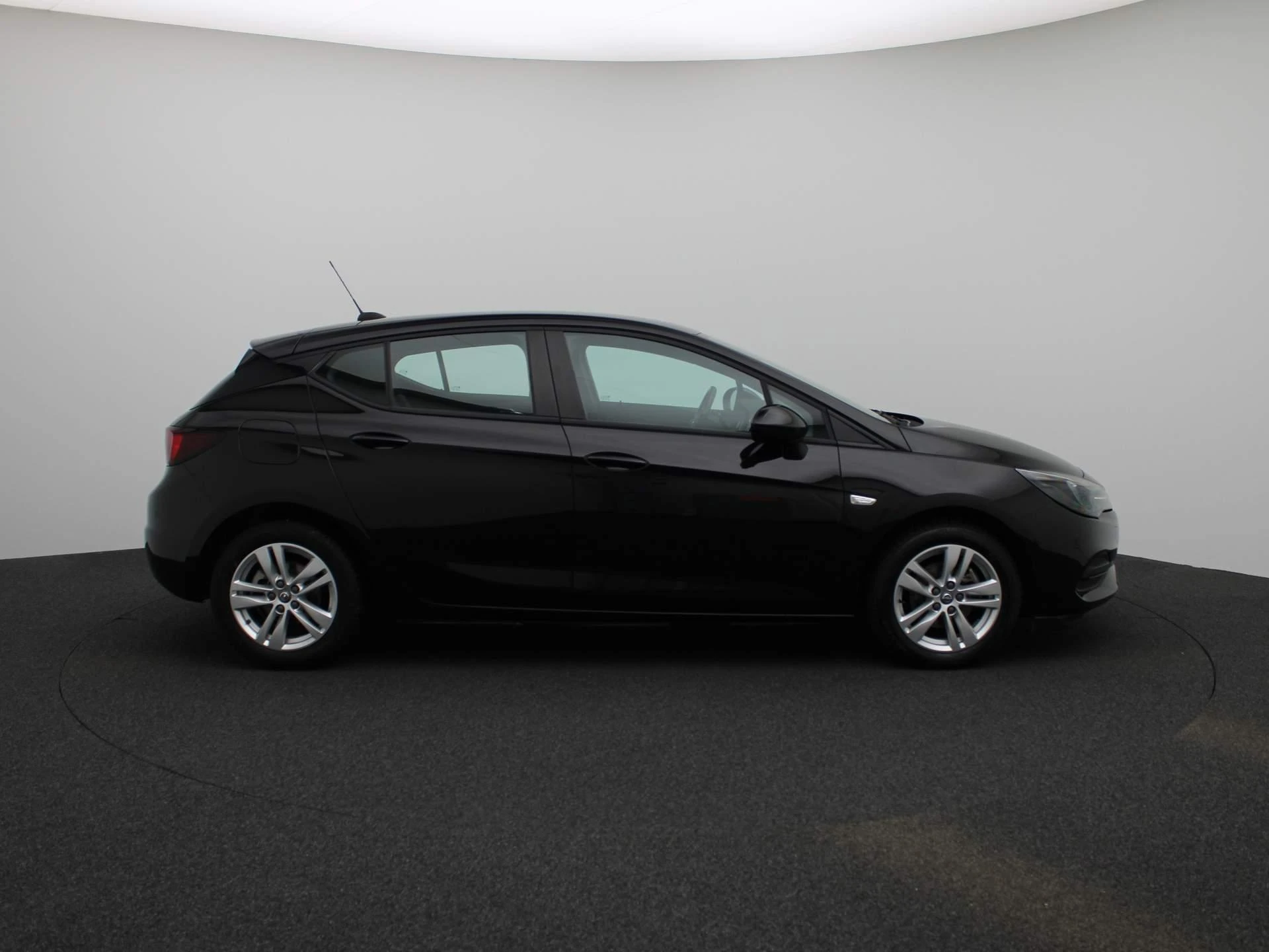 Opel-Astra-image-5