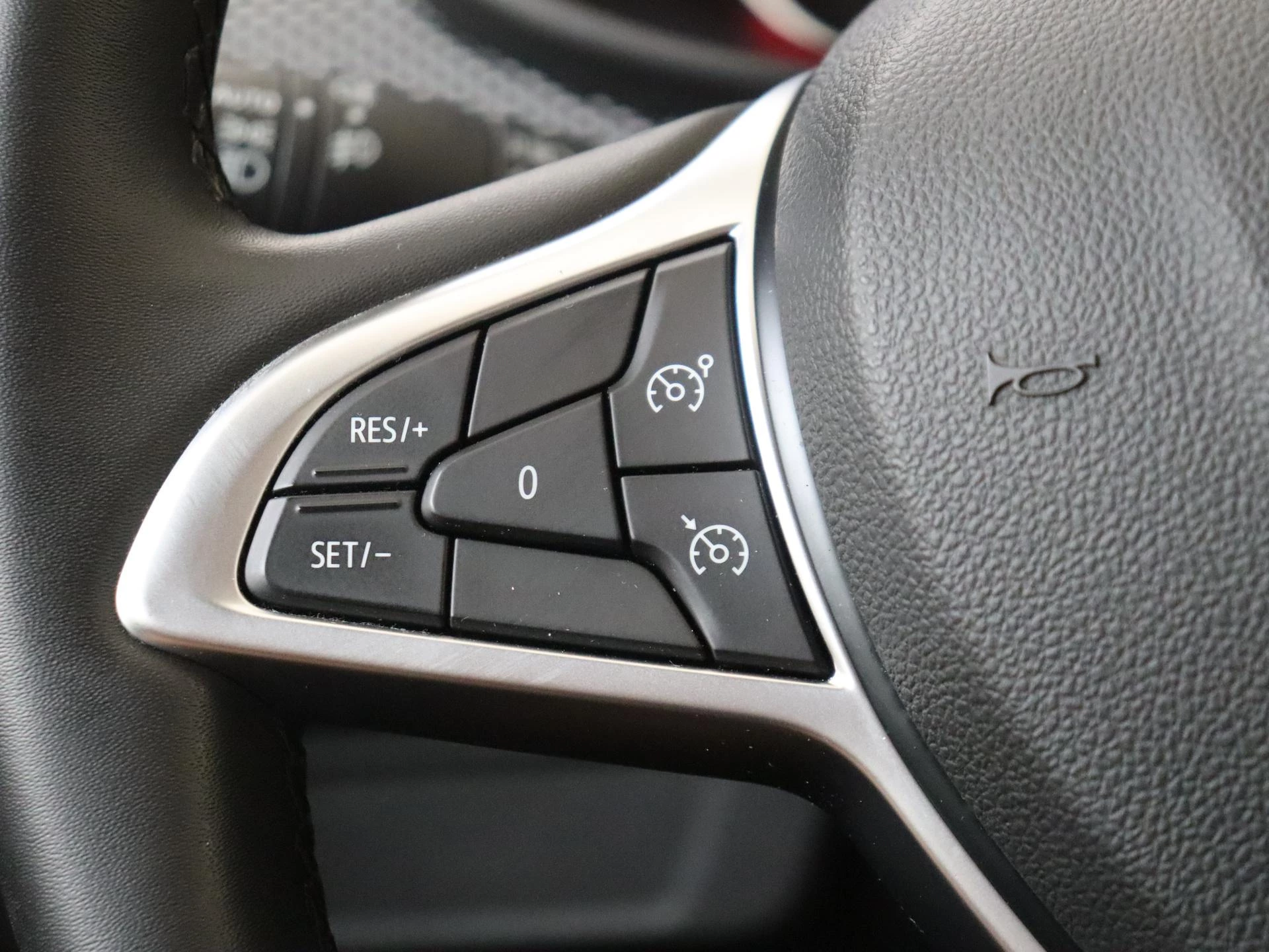 Dacia-Sandero Stepway-image-13