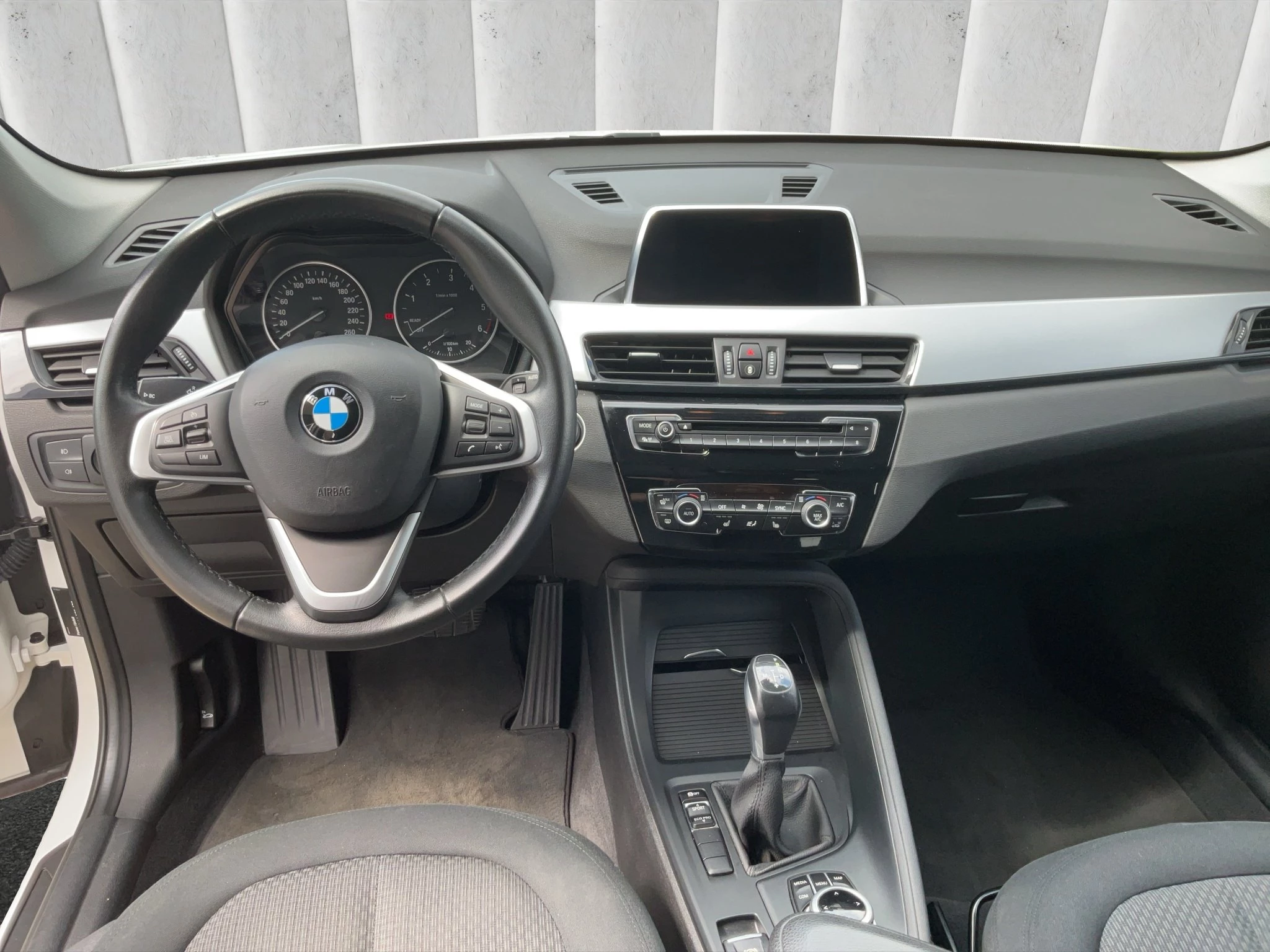 BMW X1 sDrive 18d. LED. Navi.Sitzh.
