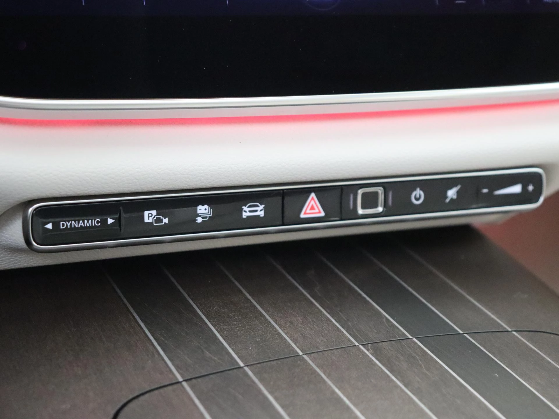 Mercedes-Benz-E-Klasse-image-23