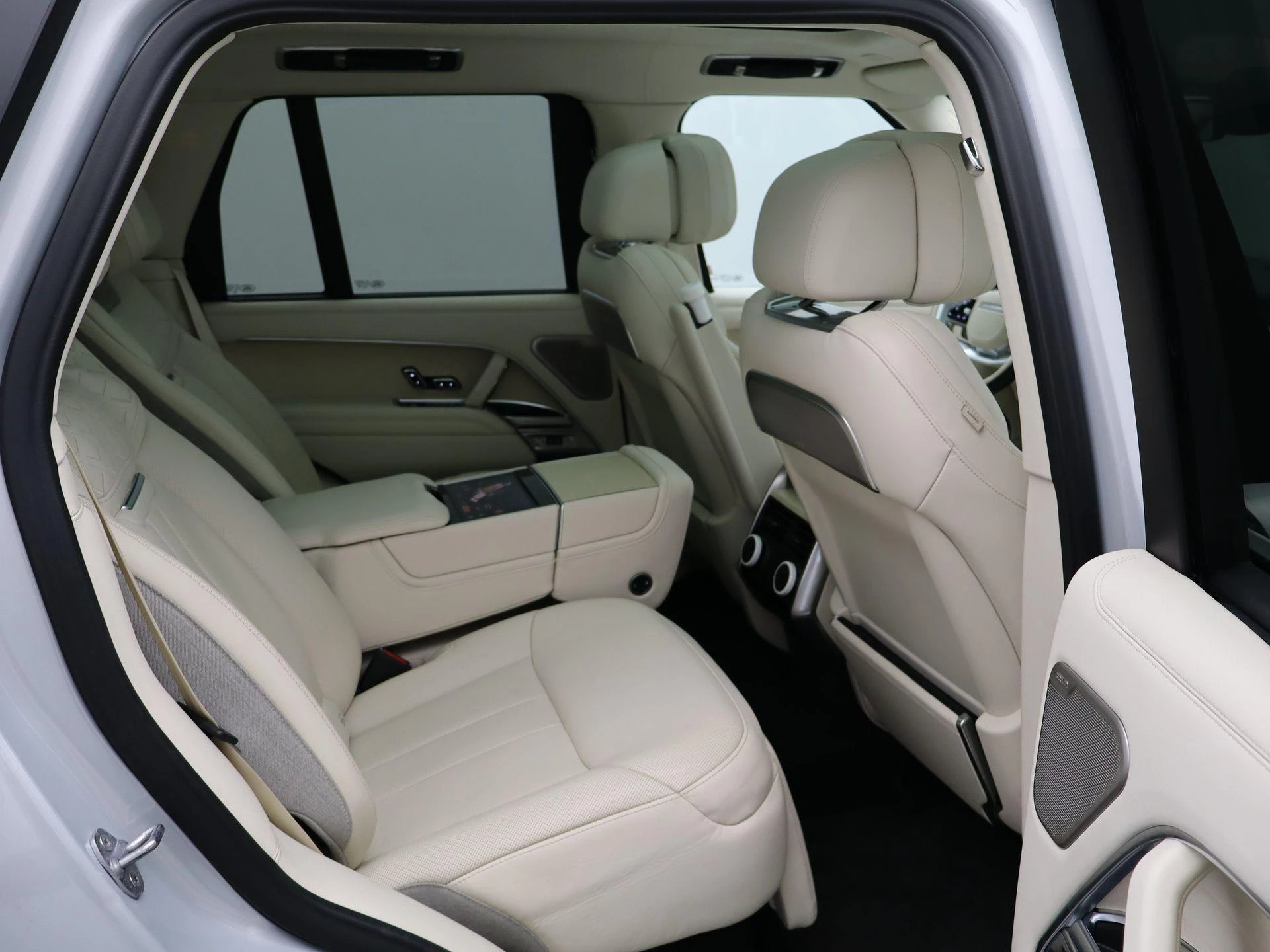 Land Rover Range Rover 3.0 P510e SV PHEV