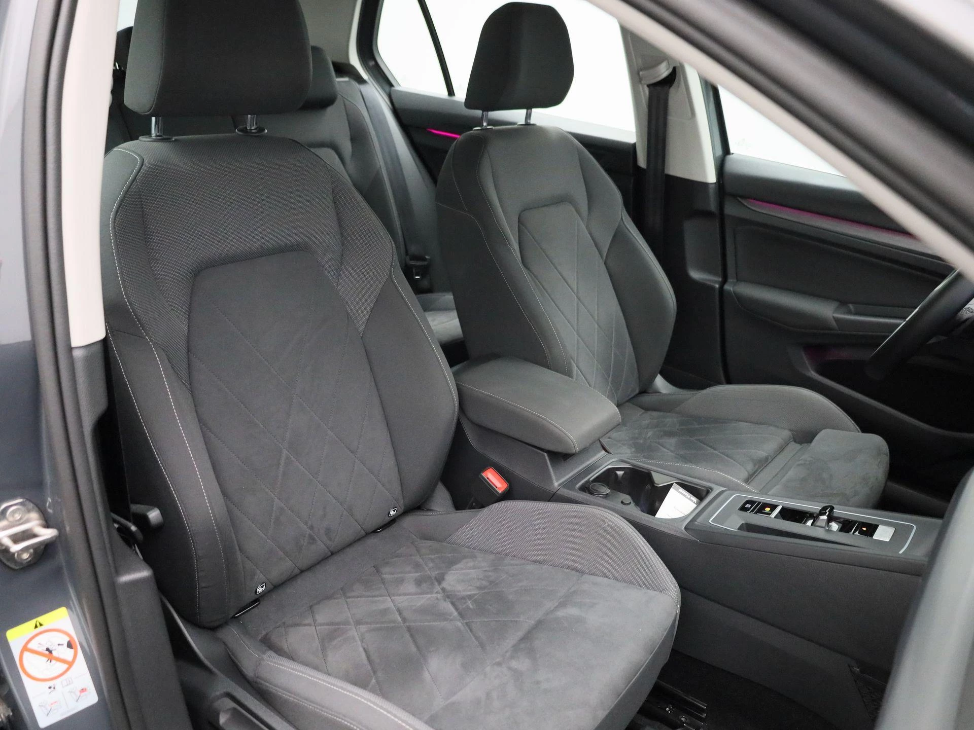 Volkswagen Golf VIII 1.4 eHybrid Life DSG