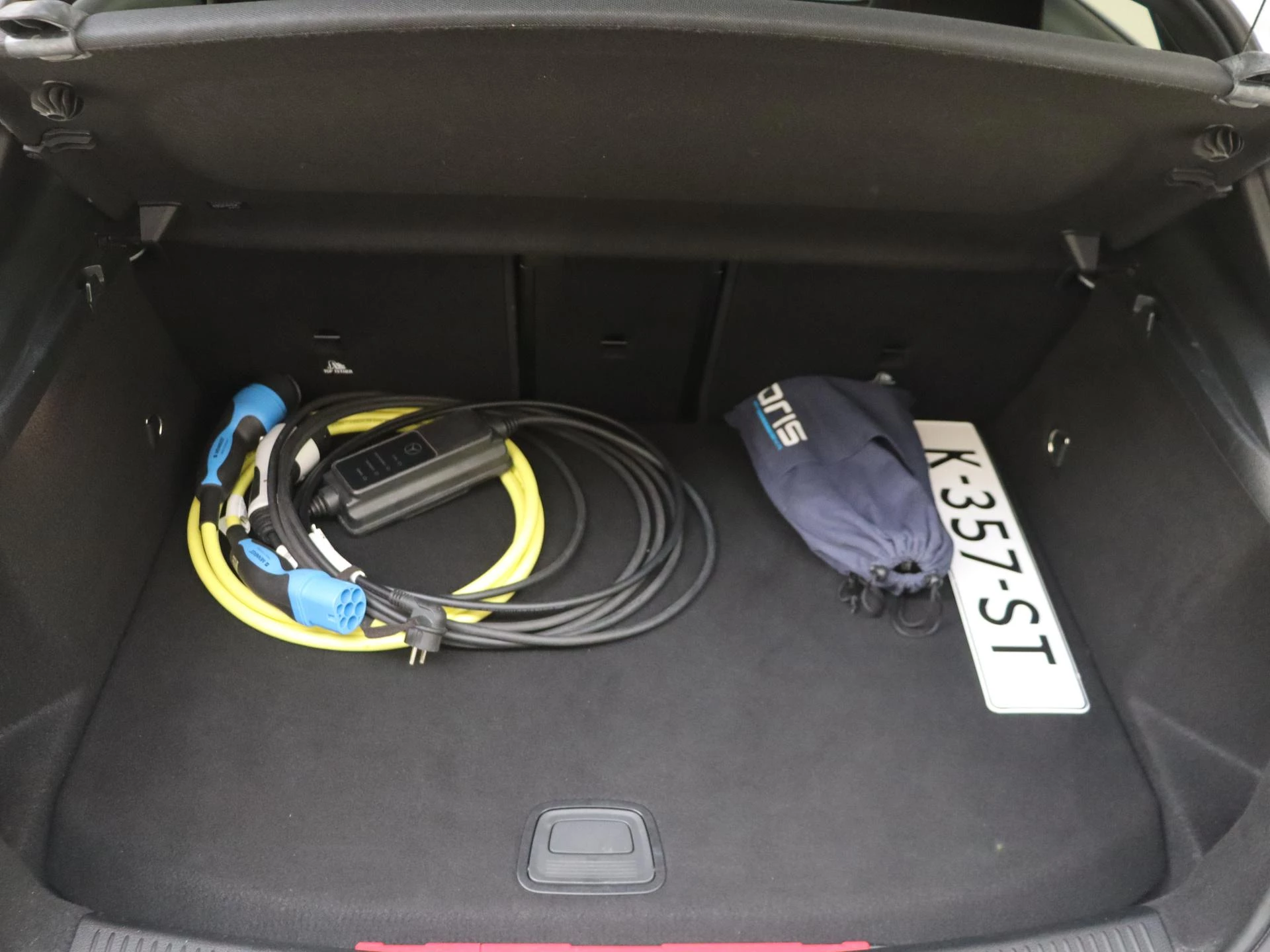 Mercedes-Benz A-Klasse 250 e Business Solution AMG Limited