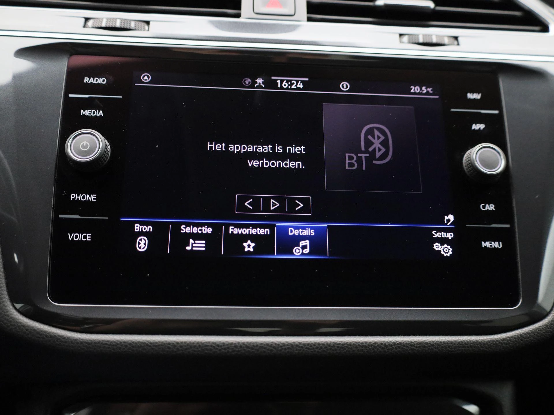 Volkswagen-Tiguan-image-22