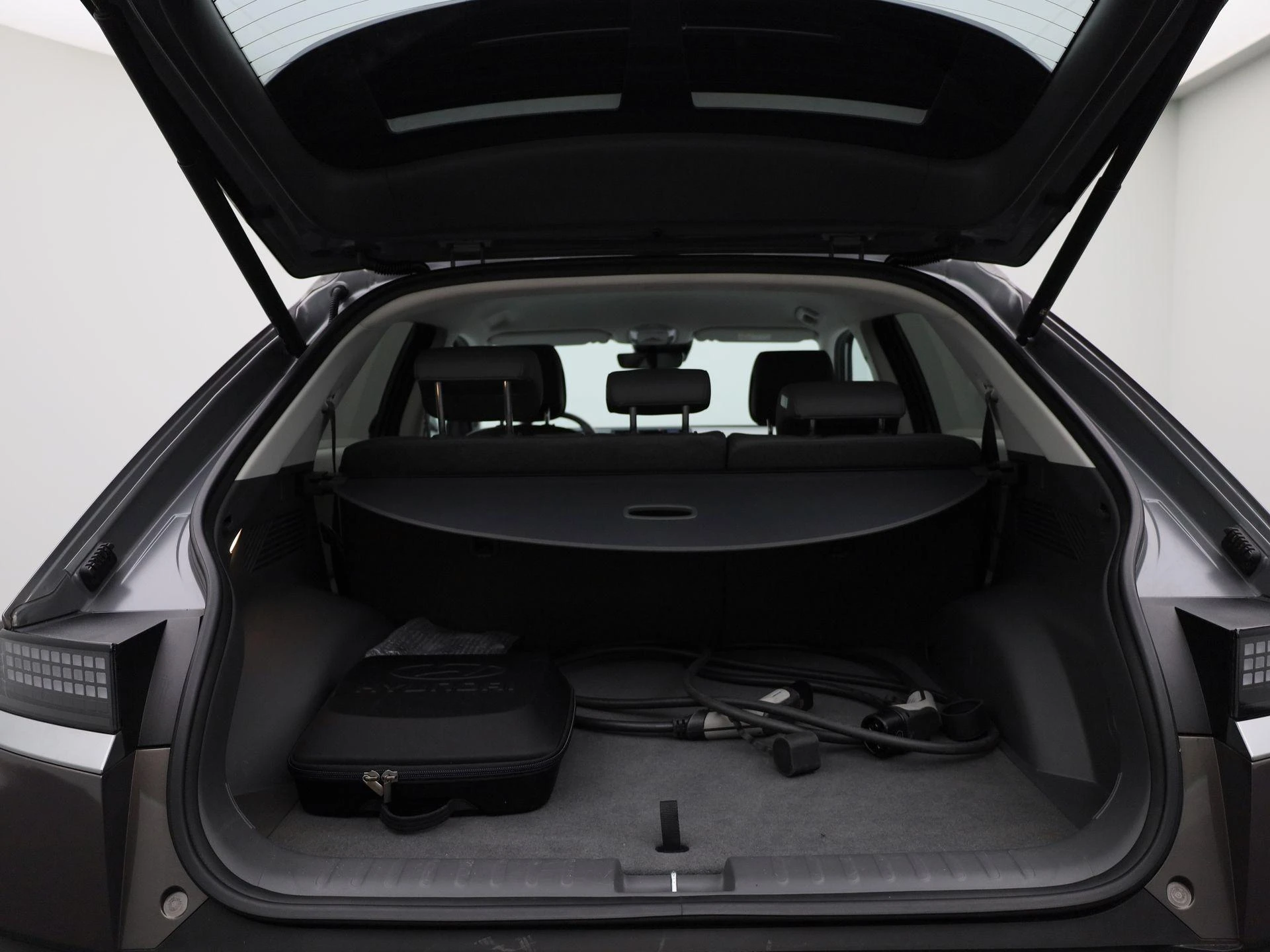 Hyundai-IONIQ 5-image-12